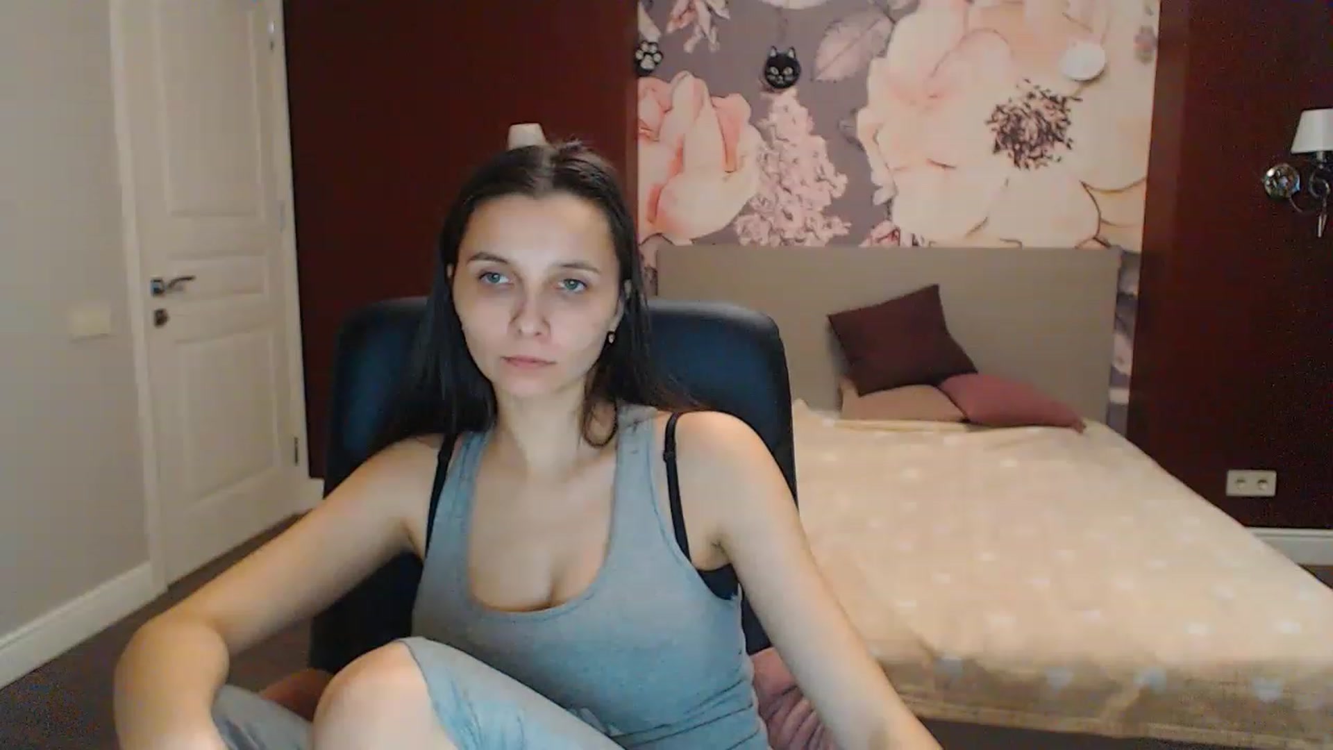 Gallery image thumbnail from Karina_Mils's myfreecams stream on, 02/18/2023, 15:19 image 1 of 20