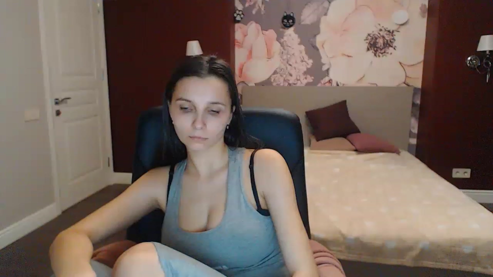 Gallery image thumbnail from Karina_Mils's myfreecams stream on, 02/18/2023, 15:19 image 20 of 20