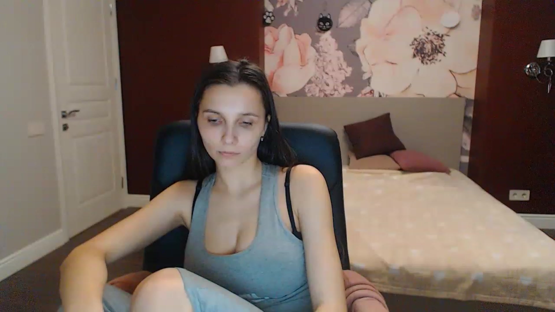 Gallery image thumbnail from Karina_Mils's myfreecams stream on, 02/18/2023, 15:19 image 10 of 20