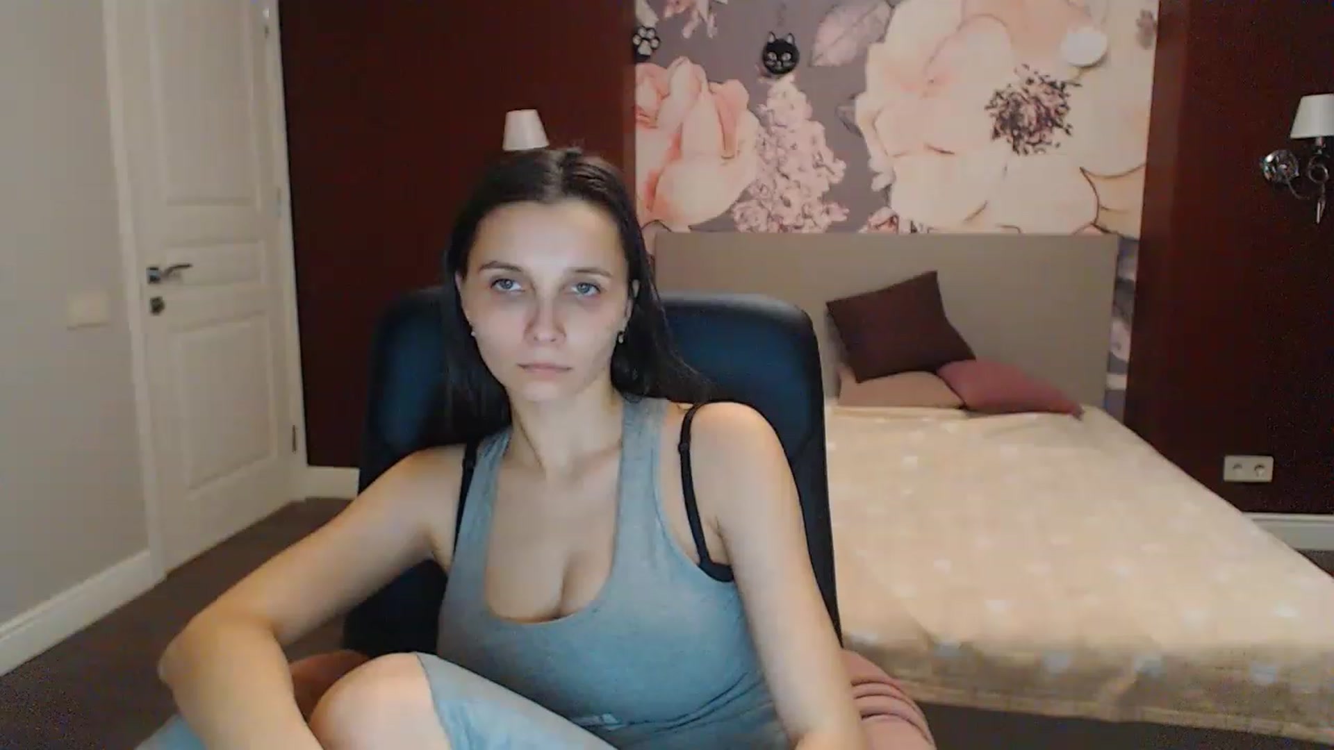 Gallery image thumbnail from Karina_Mils's myfreecams stream on, 02/18/2023, 15:19 image 16 of 20