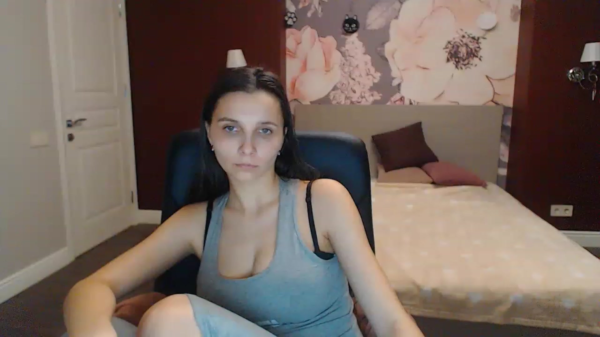 Gallery image thumbnail from Karina_Mils's myfreecams stream on, 02/18/2023, 15:19 image 19 of 20