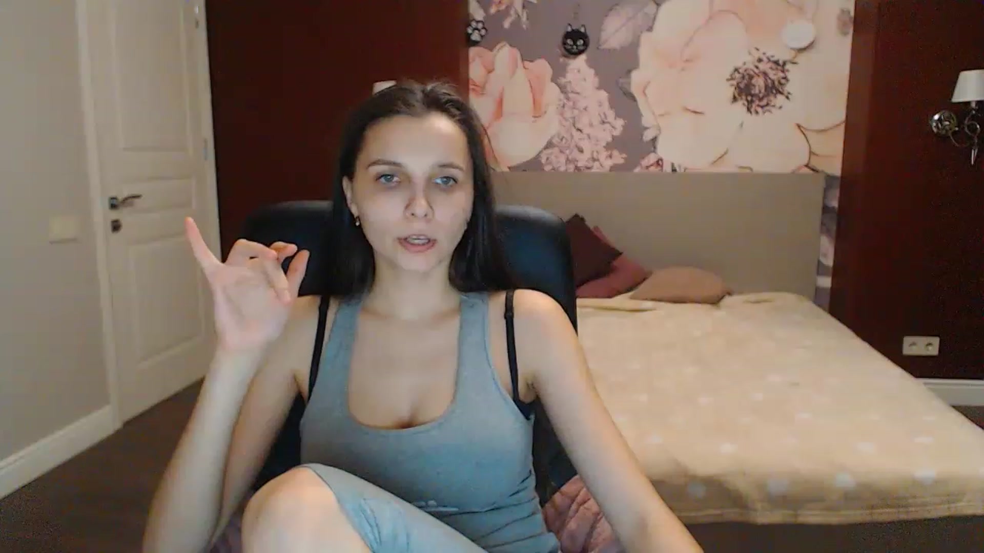 Gallery image thumbnail from Karina_Mils's myfreecams stream on, 02/18/2023, 16:44 image 15 of 20