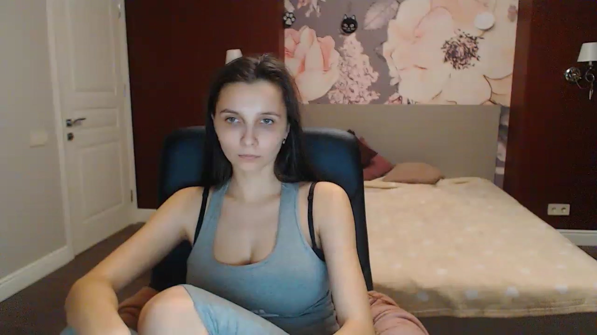 Gallery image thumbnail from Karina_Mils's myfreecams stream on, 02/18/2023, 16:44 image 16 of 20