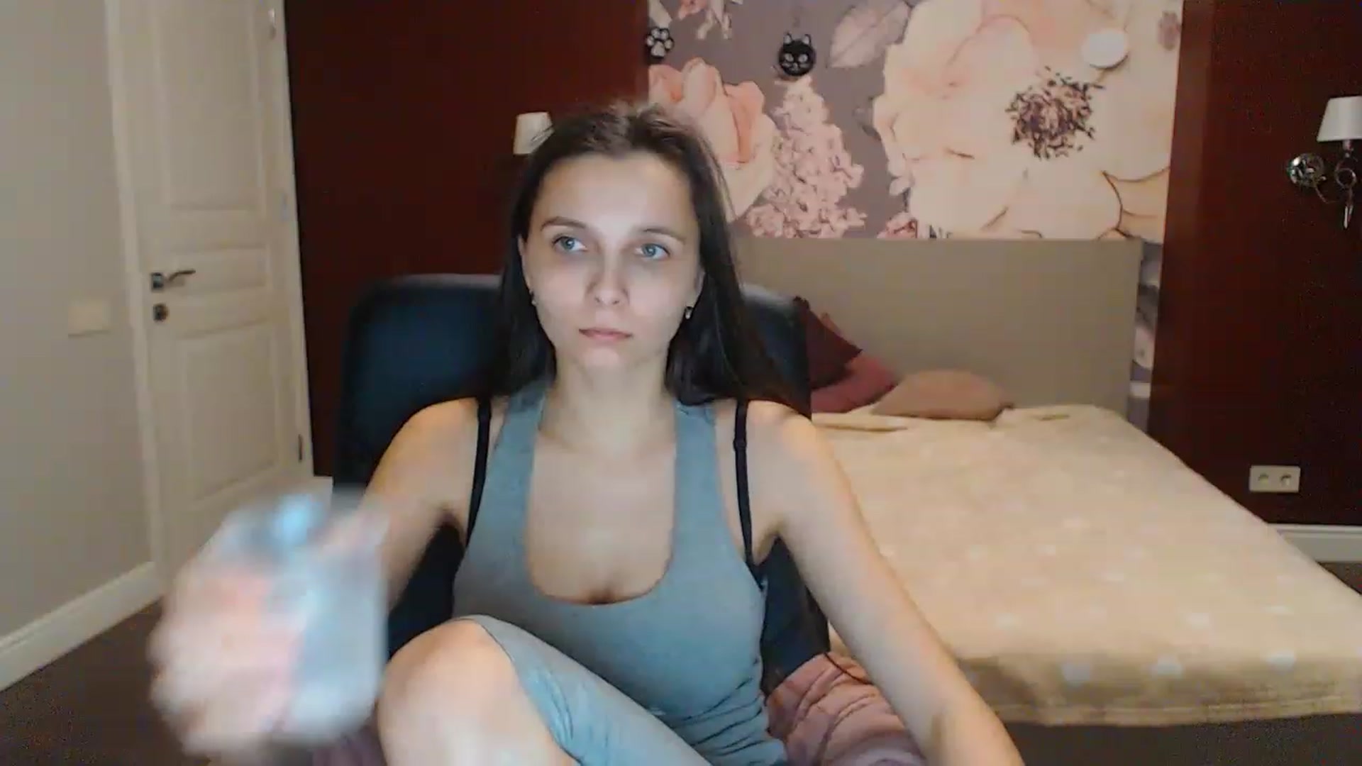 Gallery image thumbnail from Karina_Mils's myfreecams stream on, 02/18/2023, 16:44 image 12 of 20