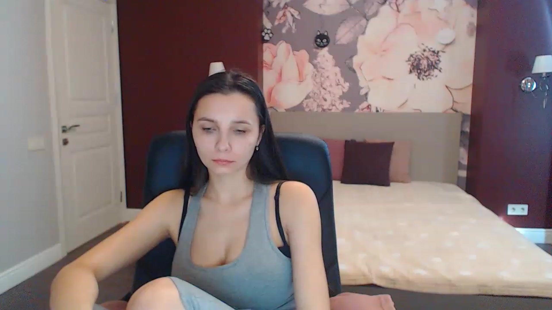 Gallery image thumbnail from Karina_Mils's myfreecams stream on, 02/19/2023, 11:24 image 7 of 20