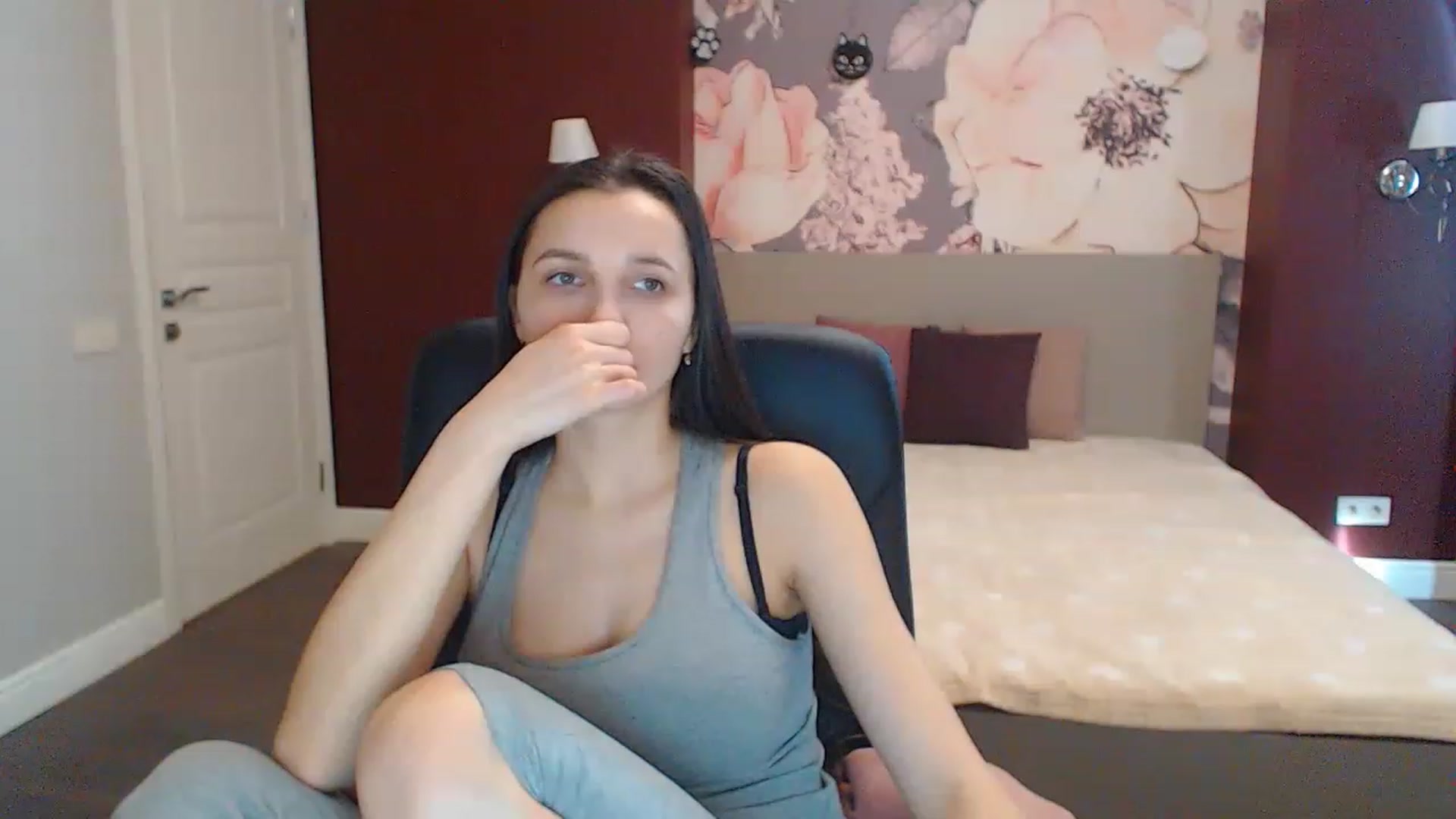 Gallery image thumbnail from Karina_Mils's myfreecams stream on, 02/19/2023, 11:24 image 3 of 20