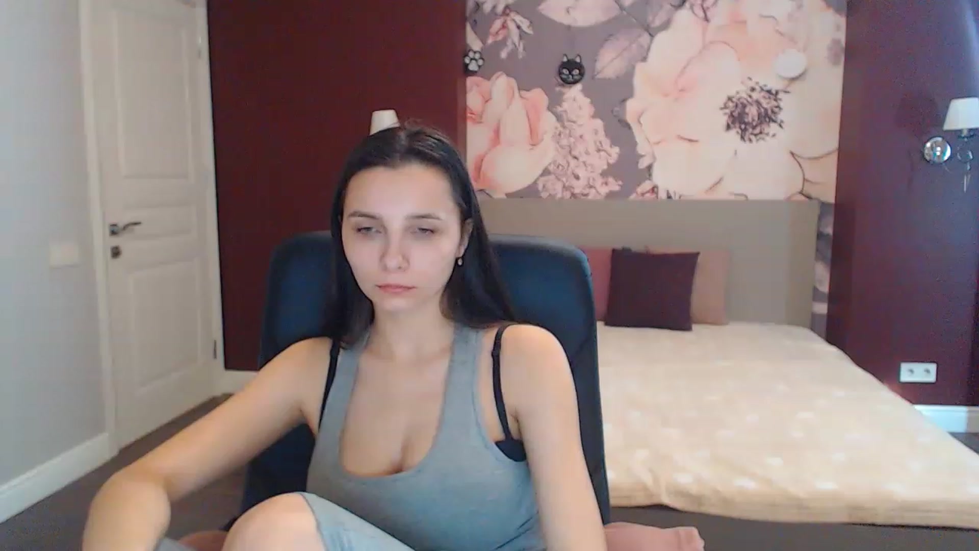 Gallery image thumbnail from Karina_Mils's myfreecams stream on, 02/19/2023, 11:24 image 8 of 20