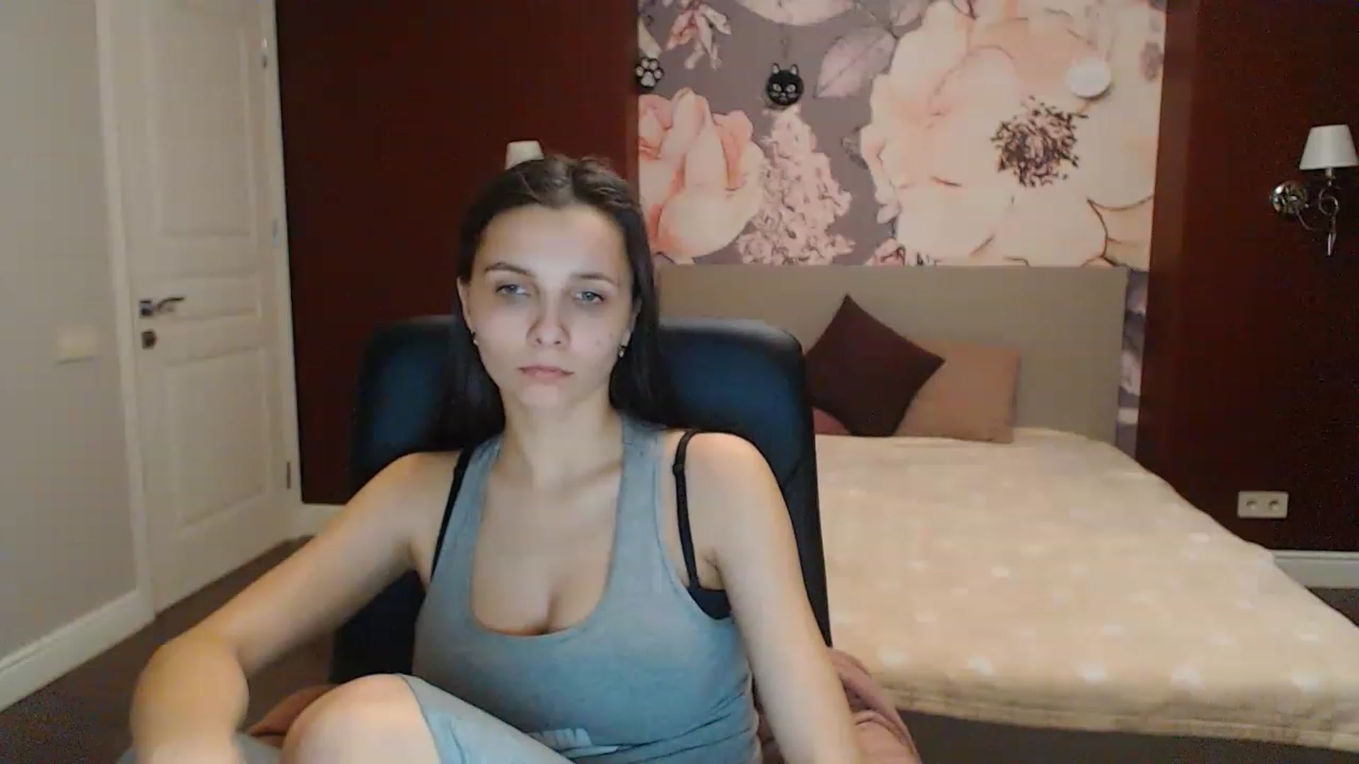 Gallery image thumbnail from Karina_Mils's myfreecams stream on, 02/19/2023, 16:18 image 7 of 20