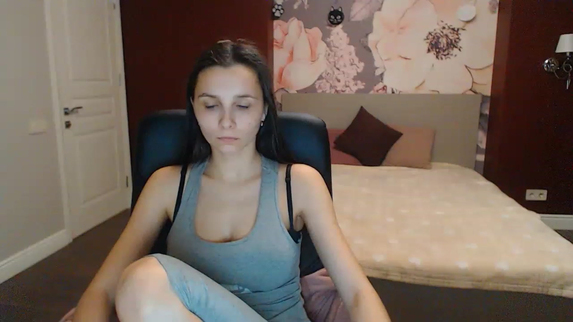 Gallery image thumbnail from Karina_Mils's myfreecams stream on, 02/19/2023, 16:18 image 20 of 20