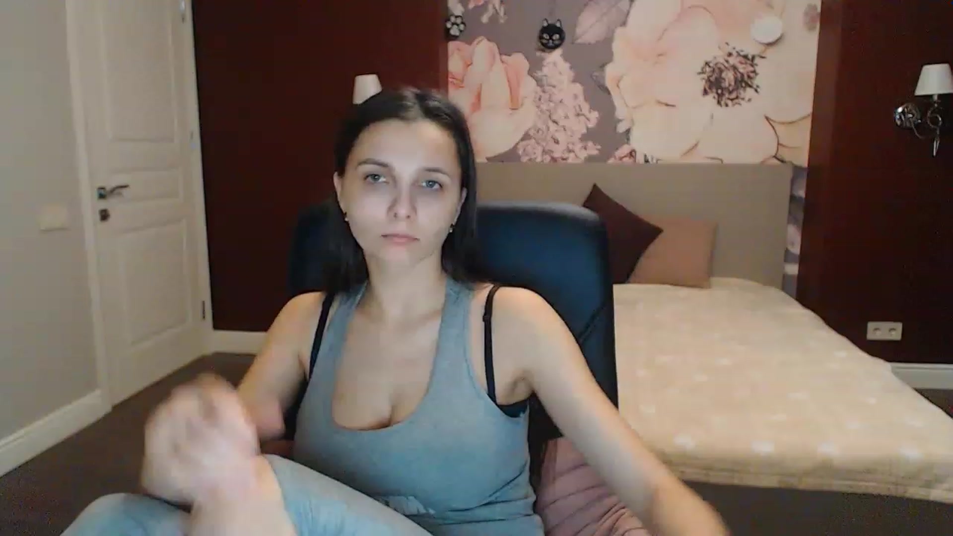 Gallery image thumbnail from Karina_Mils's myfreecams stream on, 02/19/2023, 16:18 image 2 of 20