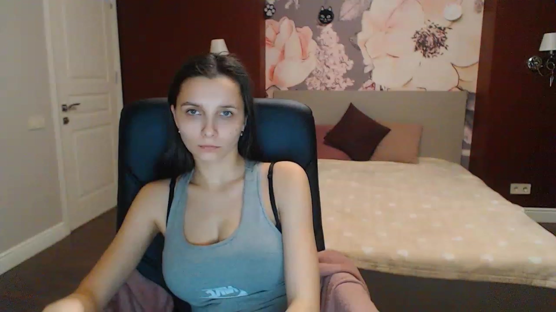 Gallery image thumbnail from Karina_Mils's myfreecams stream on, 02/19/2023, 16:28 image 19 of 20