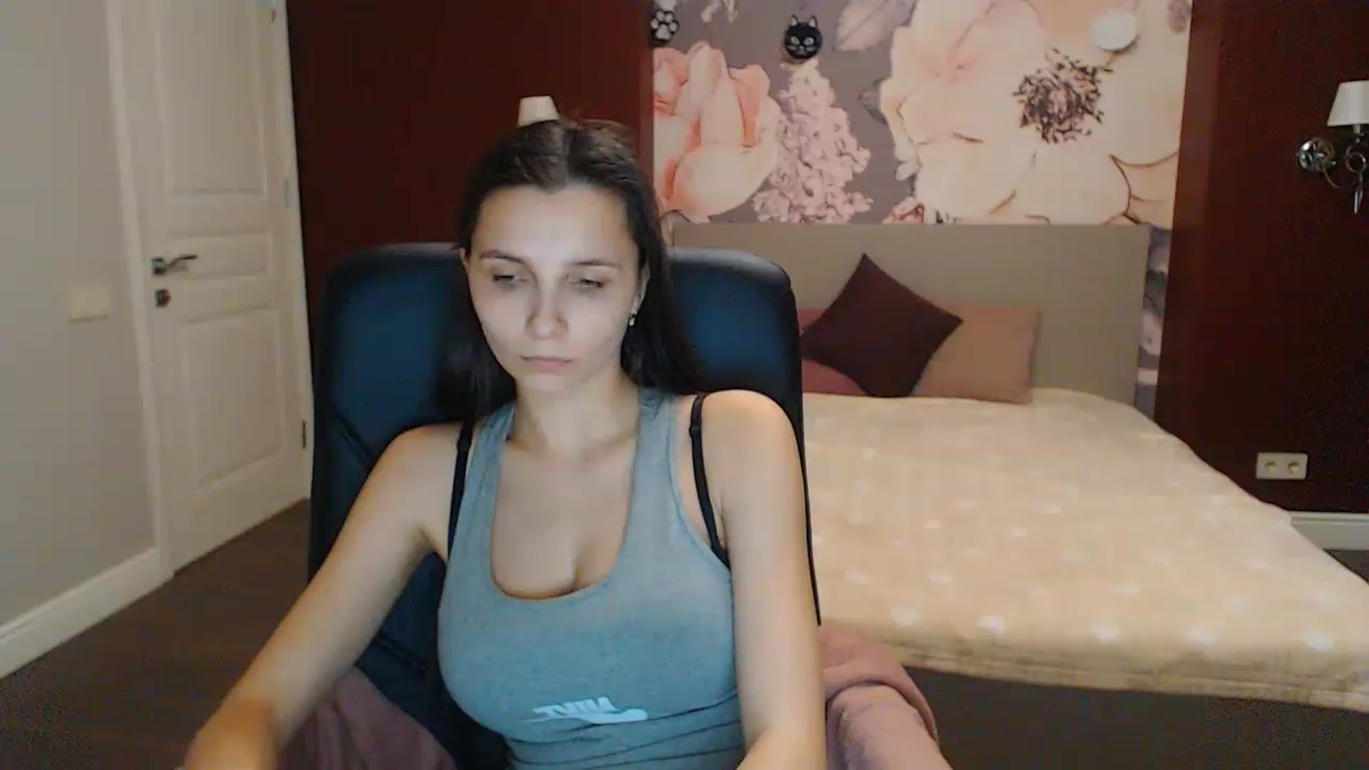 Gallery image thumbnail from Karina_Mils's myfreecams stream on, 02/19/2023, 16:54 image 16 of 20