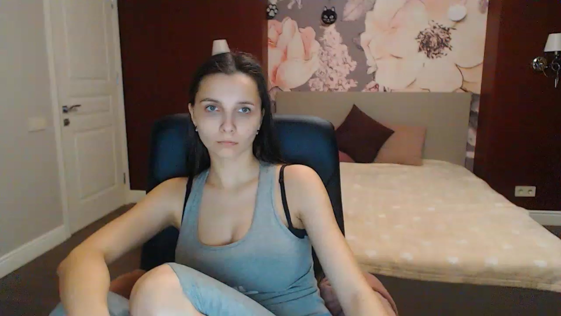 Gallery image thumbnail from Karina_Mils's myfreecams stream on, 02/19/2023, 16:54 image 11 of 20