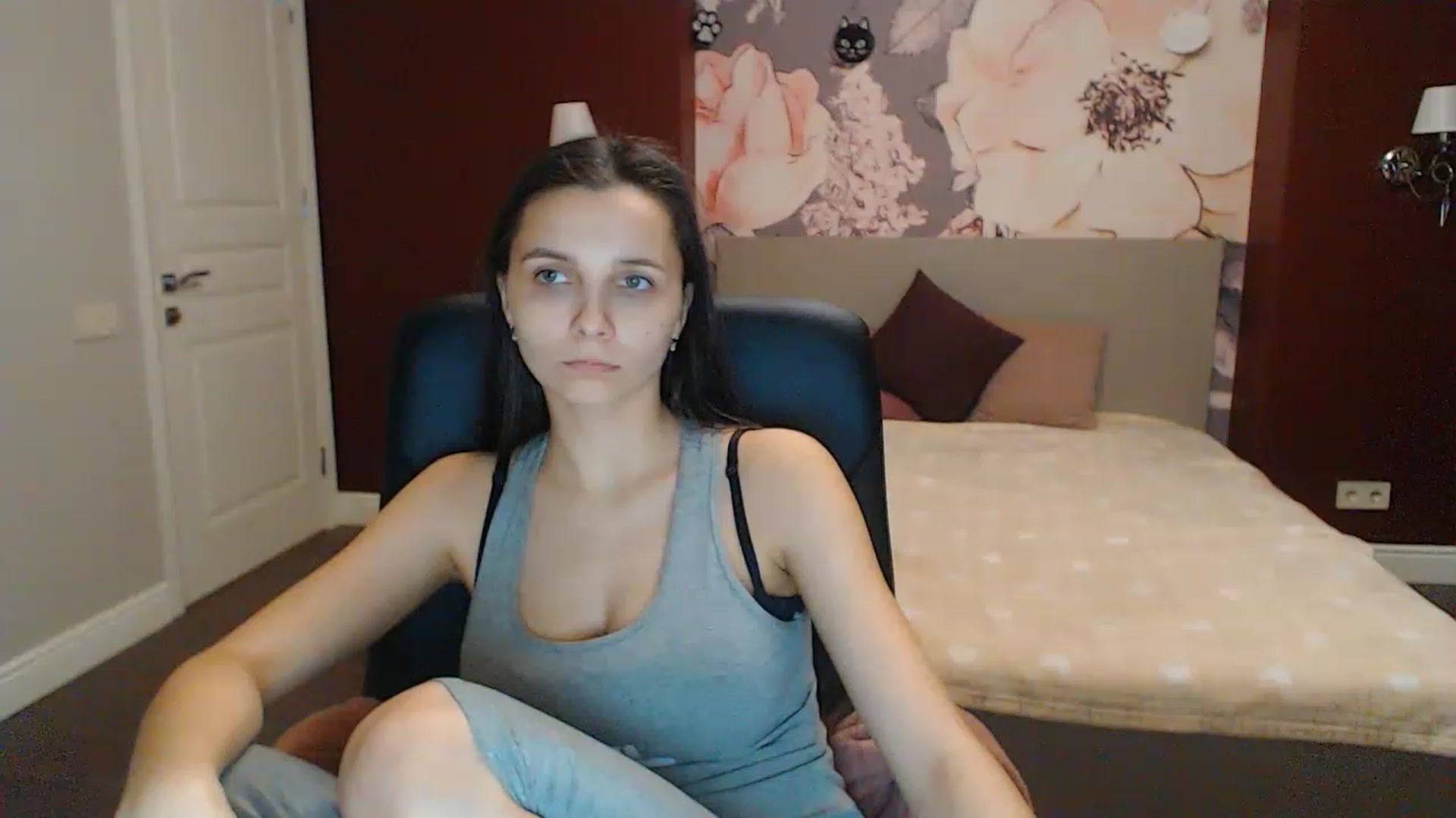 Gallery image thumbnail from Karina_Mils's myfreecams stream on, 02/19/2023, 16:54 image 9 of 20