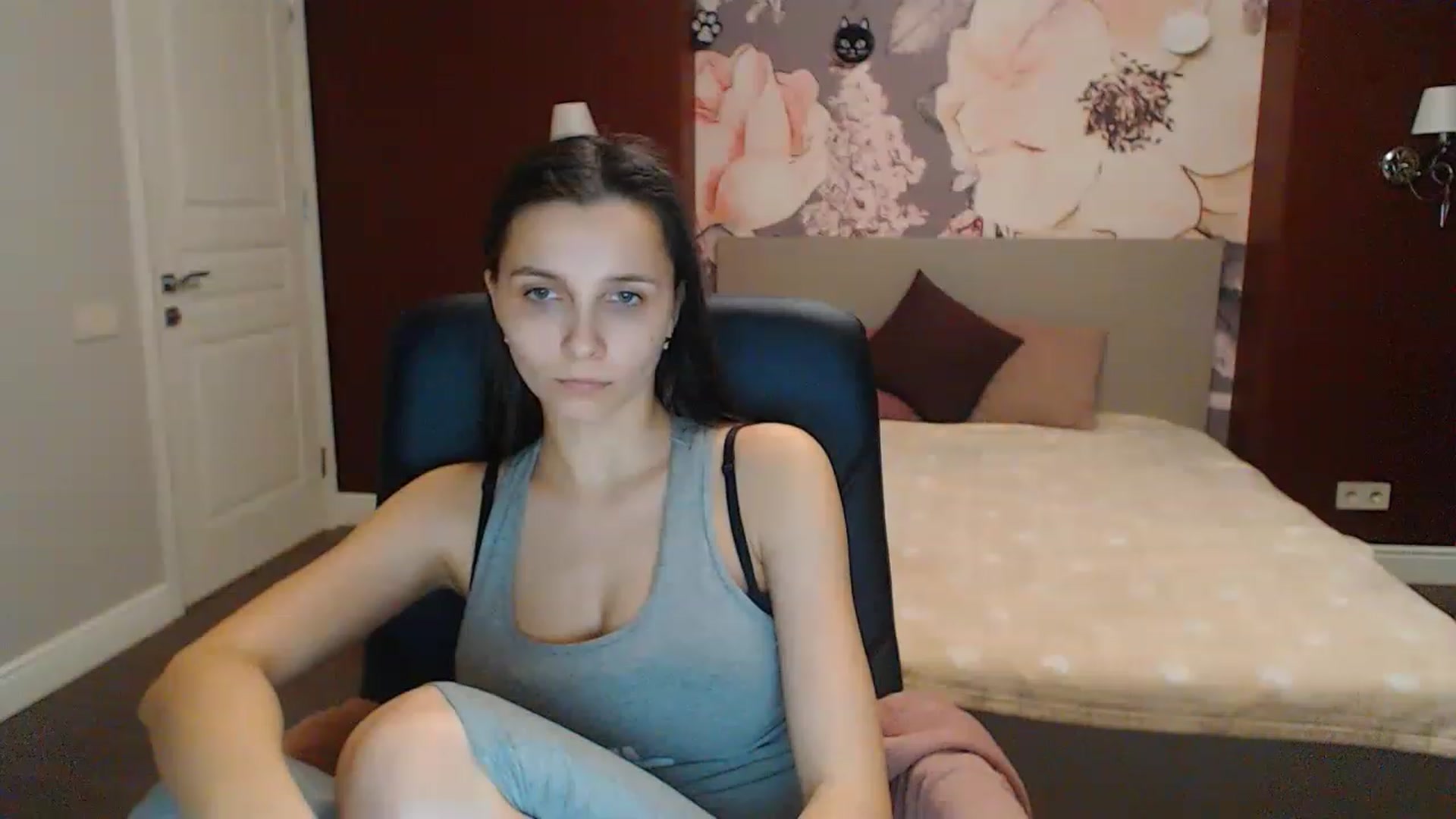 Gallery image thumbnail from Karina_Mils's myfreecams stream on, 02/19/2023, 16:54 image 10 of 20