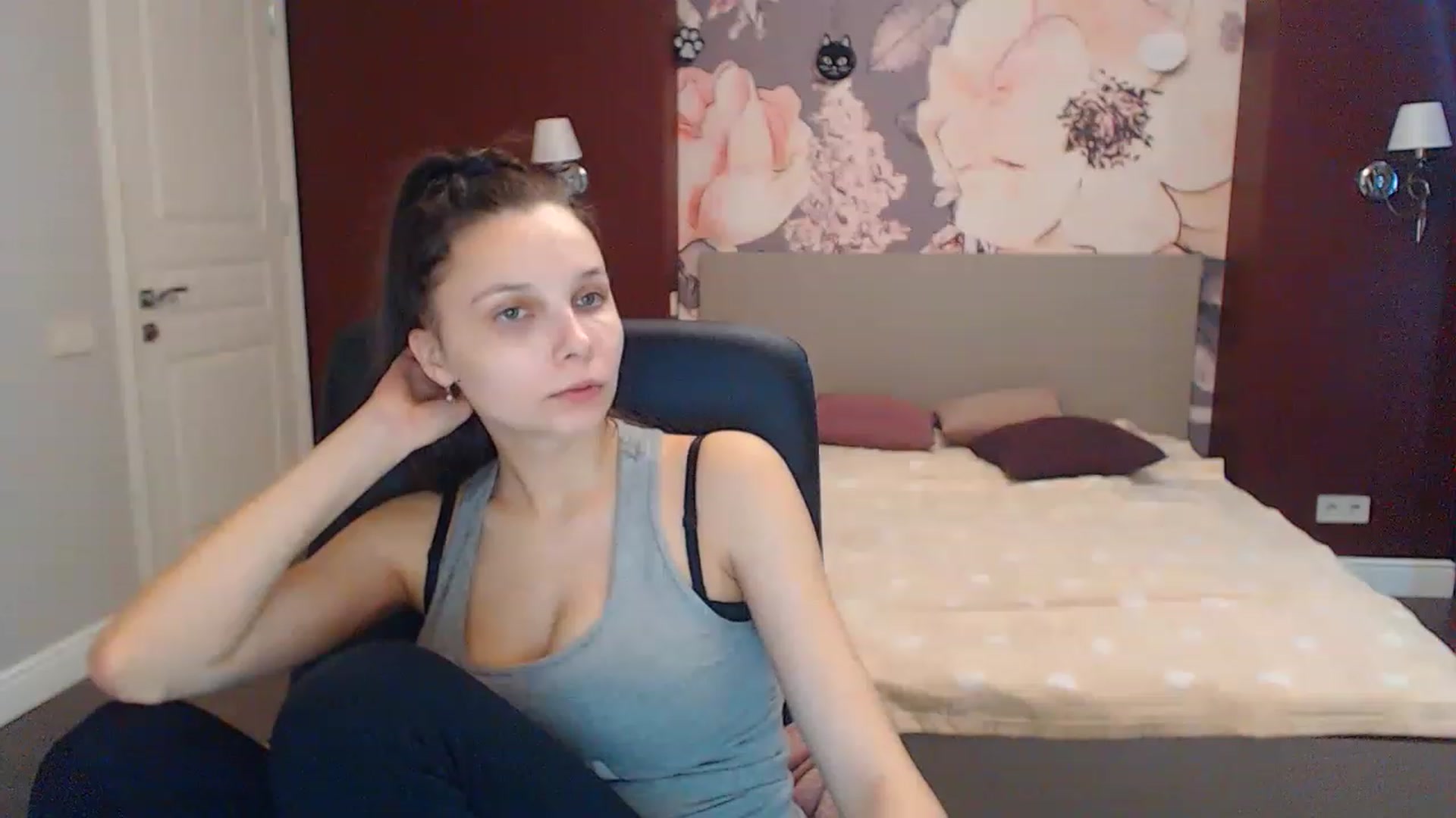 Gallery image thumbnail from Karina_Mils's myfreecams stream on, 02/20/2023, 09:26 image 1 of 20