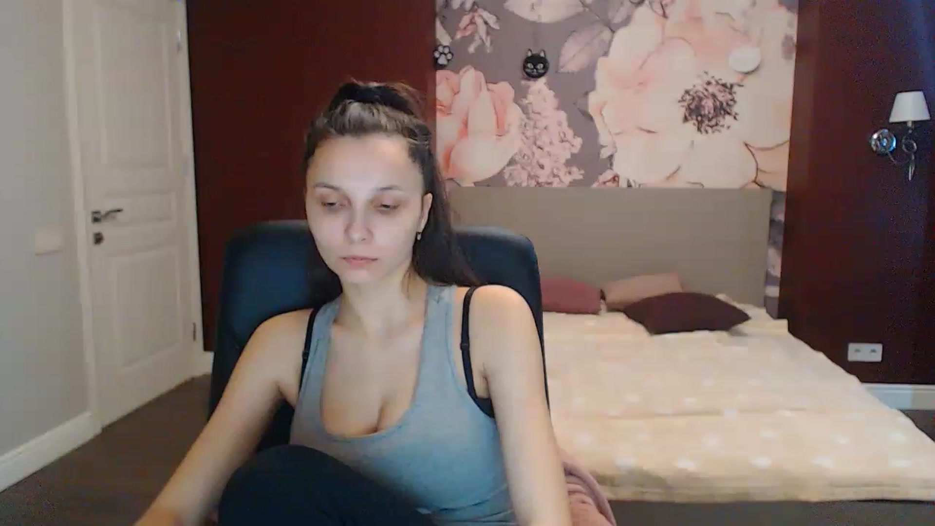 Gallery image thumbnail from Karina_Mils's myfreecams stream on, 02/20/2023, 09:26 image 5 of 20