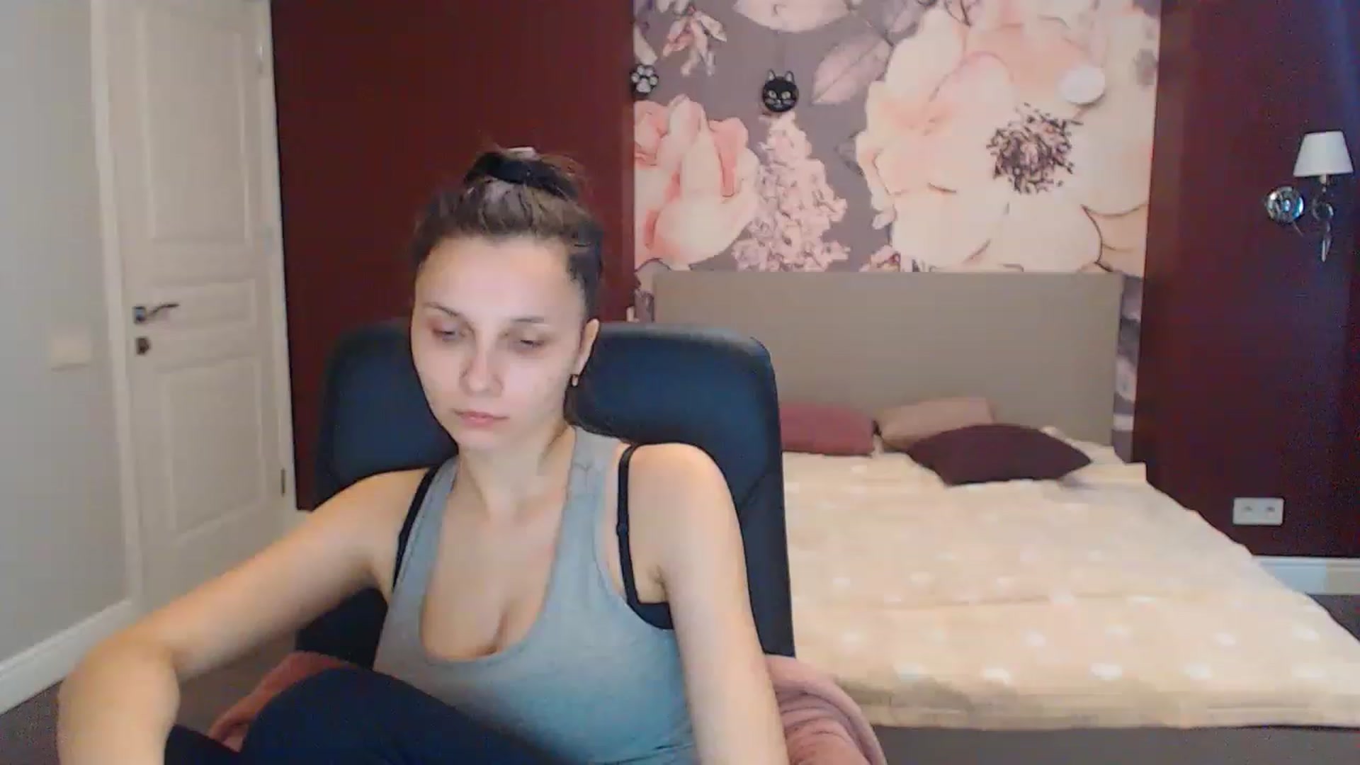 Gallery image thumbnail from Karina_Mils's myfreecams stream on, 02/20/2023, 09:26 image 15 of 20