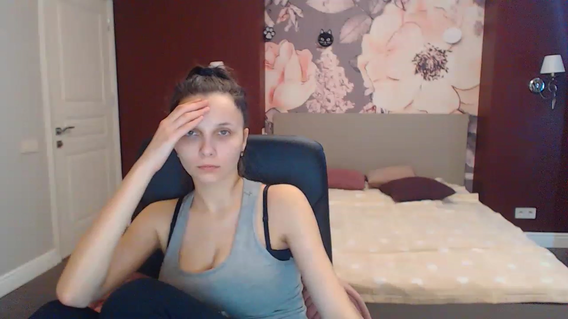 Gallery image thumbnail from Karina_Mils's myfreecams stream on, 02/20/2023, 09:26 image 16 of 20