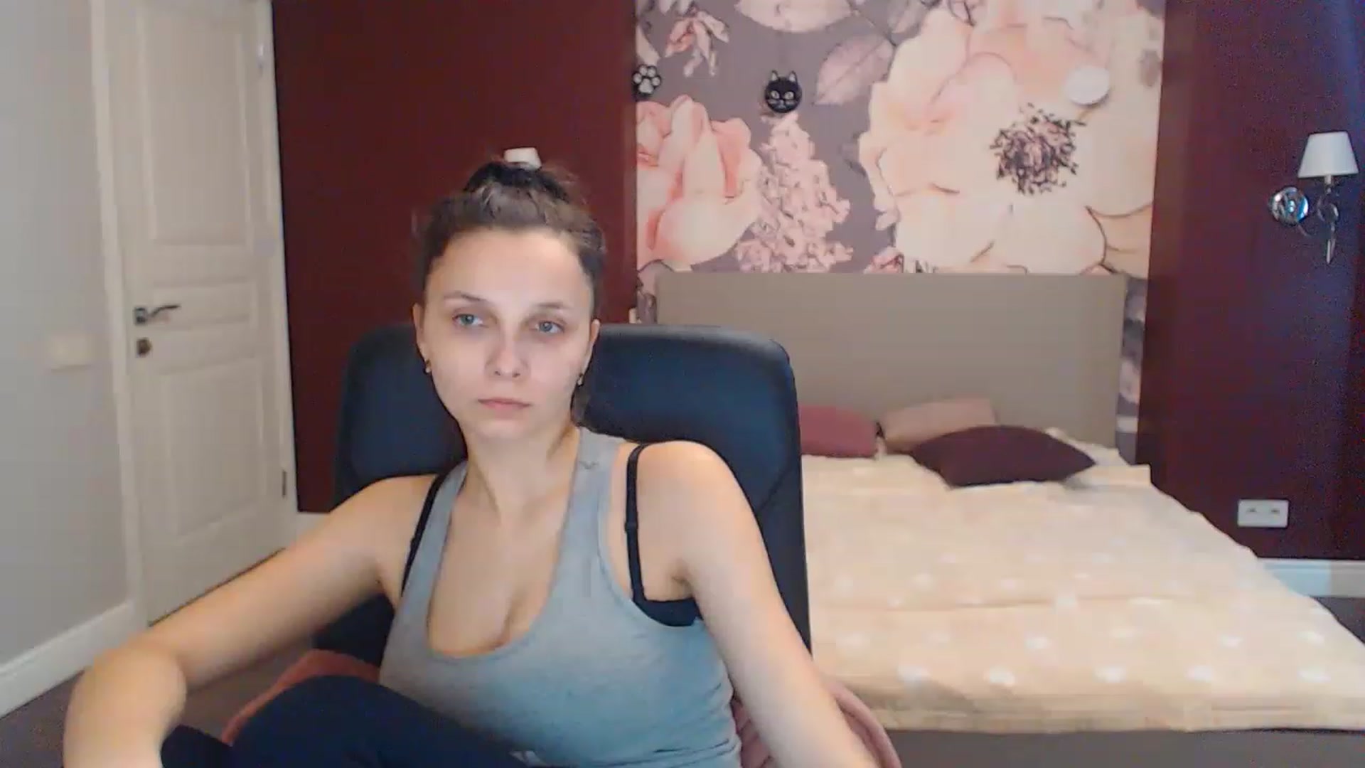 Gallery image thumbnail from Karina_Mils's myfreecams stream on, 02/20/2023, 09:26 image 18 of 20
