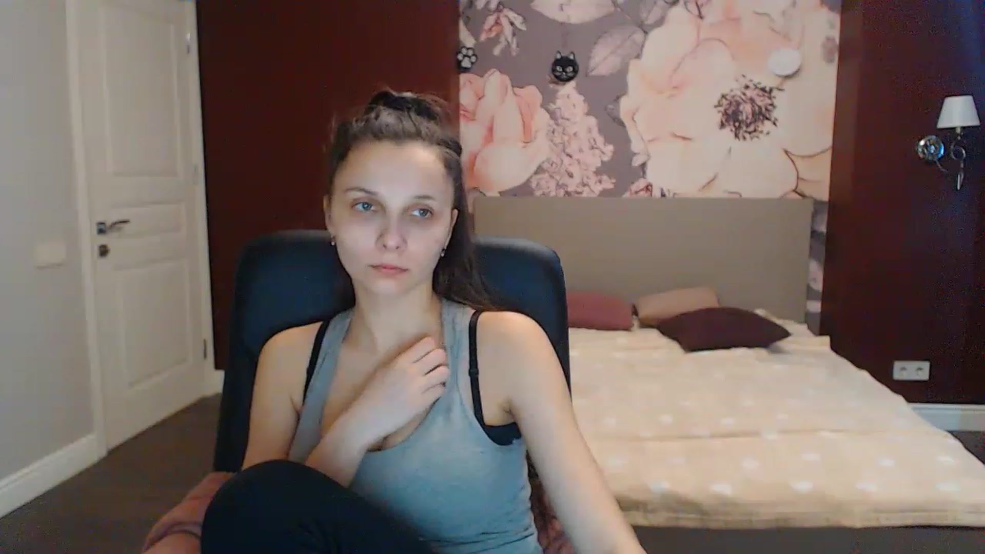 Gallery image thumbnail from Karina_Mils's myfreecams stream on, 02/20/2023, 09:26 image 12 of 20