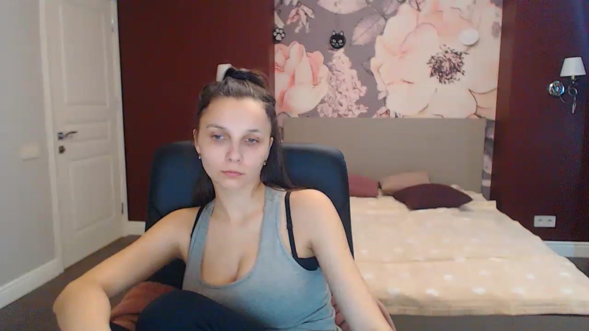 Gallery image thumbnail from Karina_Mils's myfreecams stream on, 02/20/2023, 09:26 image 9 of 20