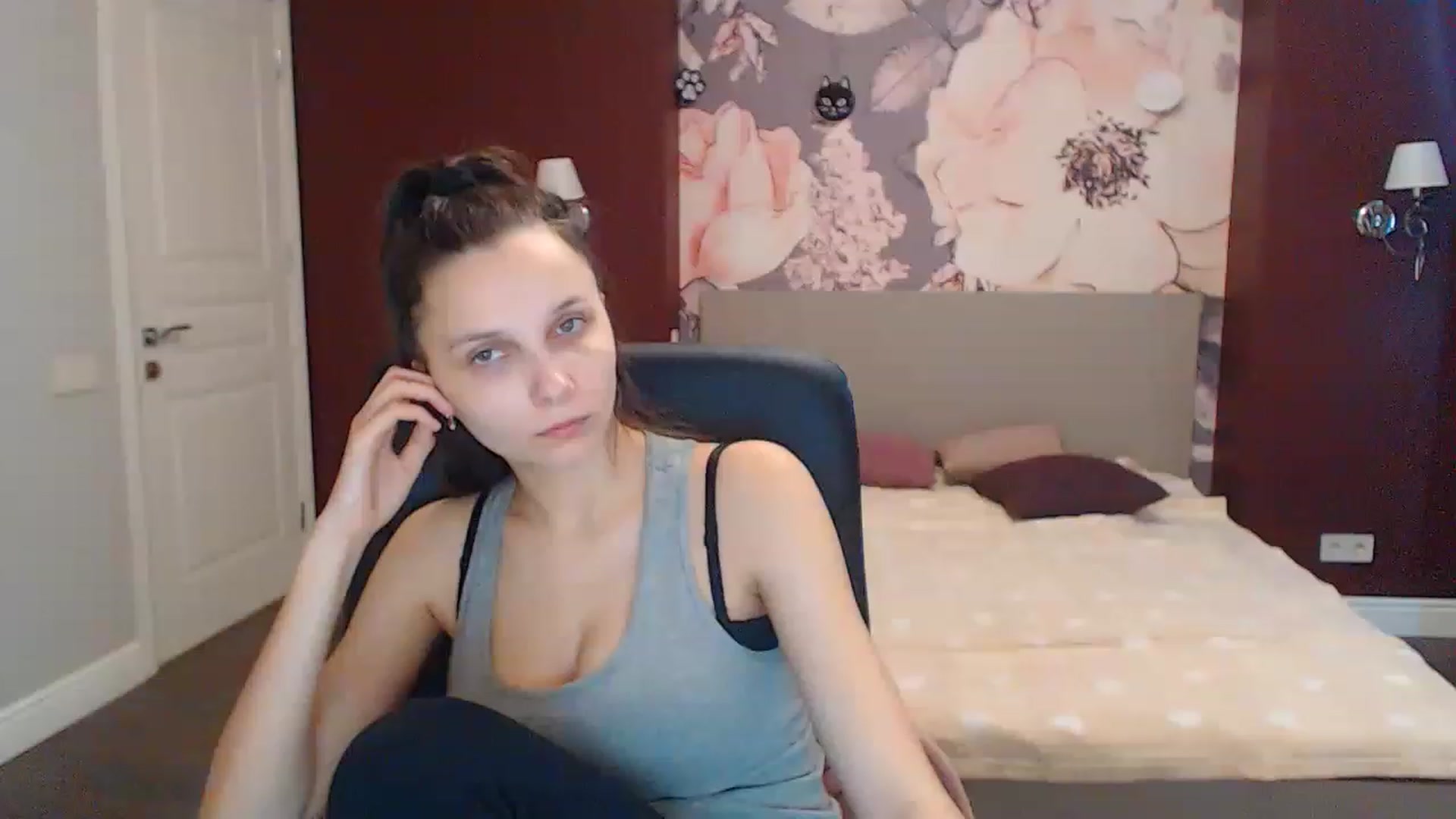 Gallery image thumbnail from Karina_Mils's myfreecams stream on, 02/20/2023, 09:26 image 7 of 20