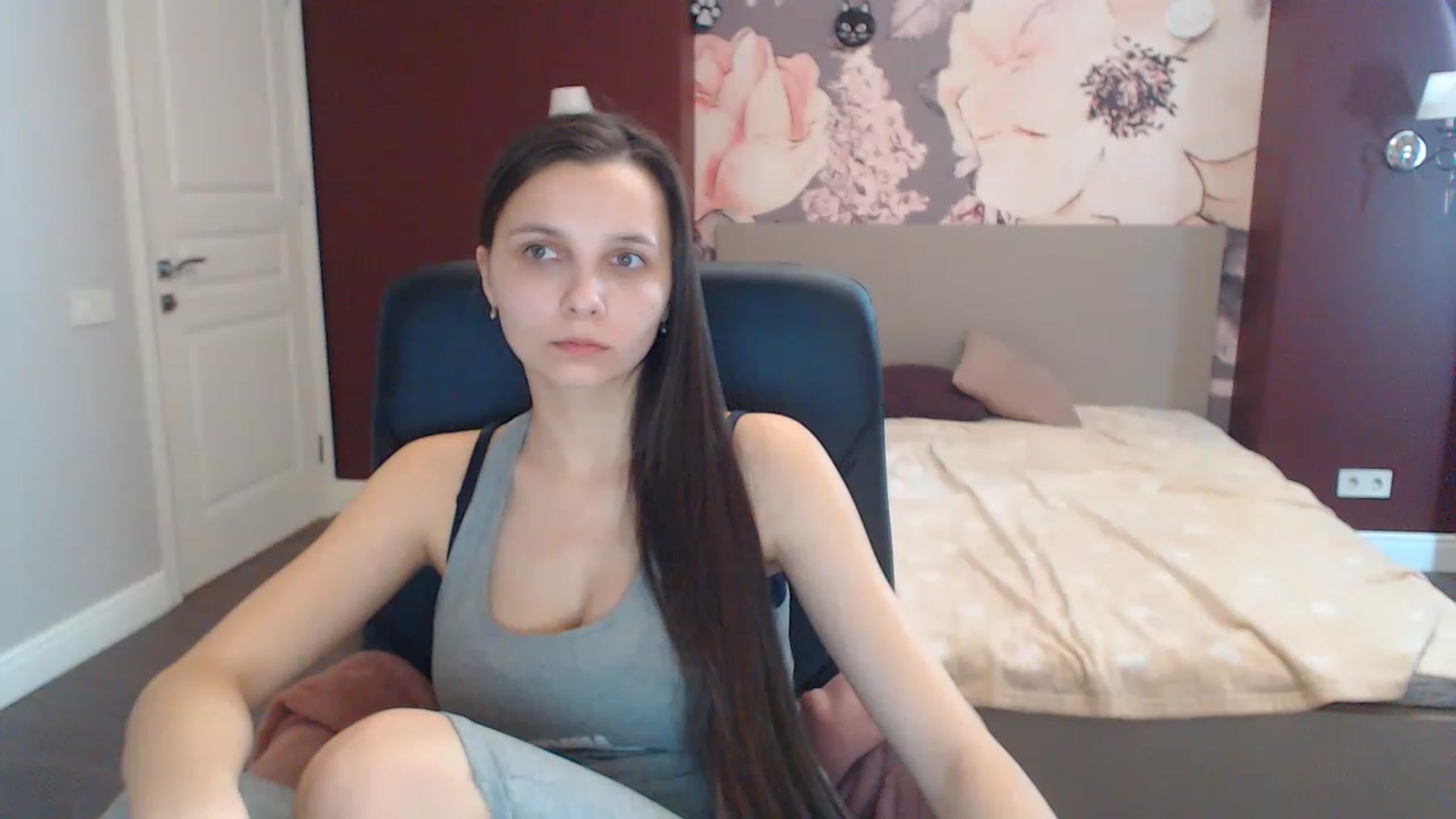Gallery image thumbnail from Karina_Mils's myfreecams stream on, 02/23/2023, 11:46 image 8 of 20