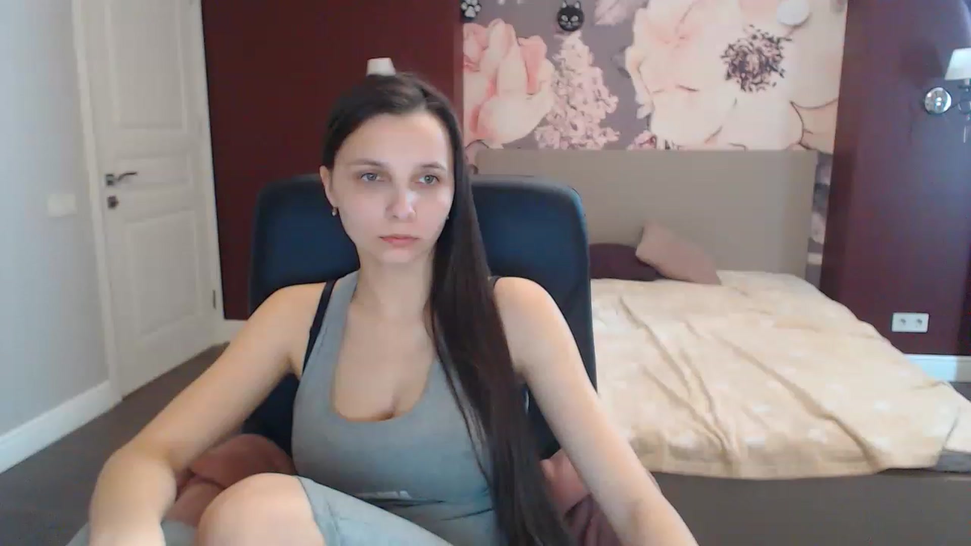 Gallery image thumbnail from Karina_Mils's myfreecams stream on, 02/23/2023, 11:46 image 10 of 20