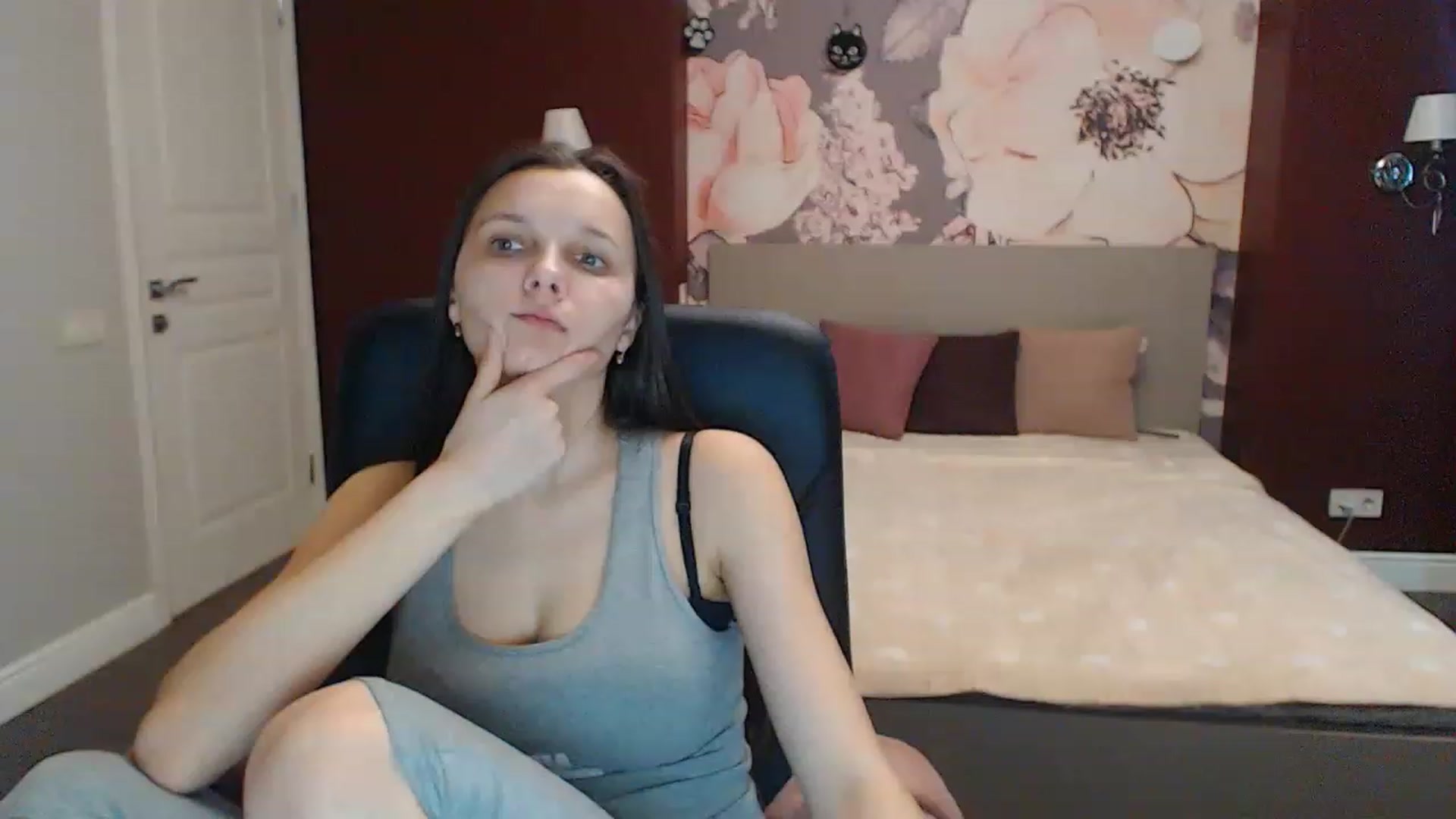 Gallery image thumbnail from Karina_Mils's myfreecams stream on, 02/24/2023, 12:28 image 5 of 20