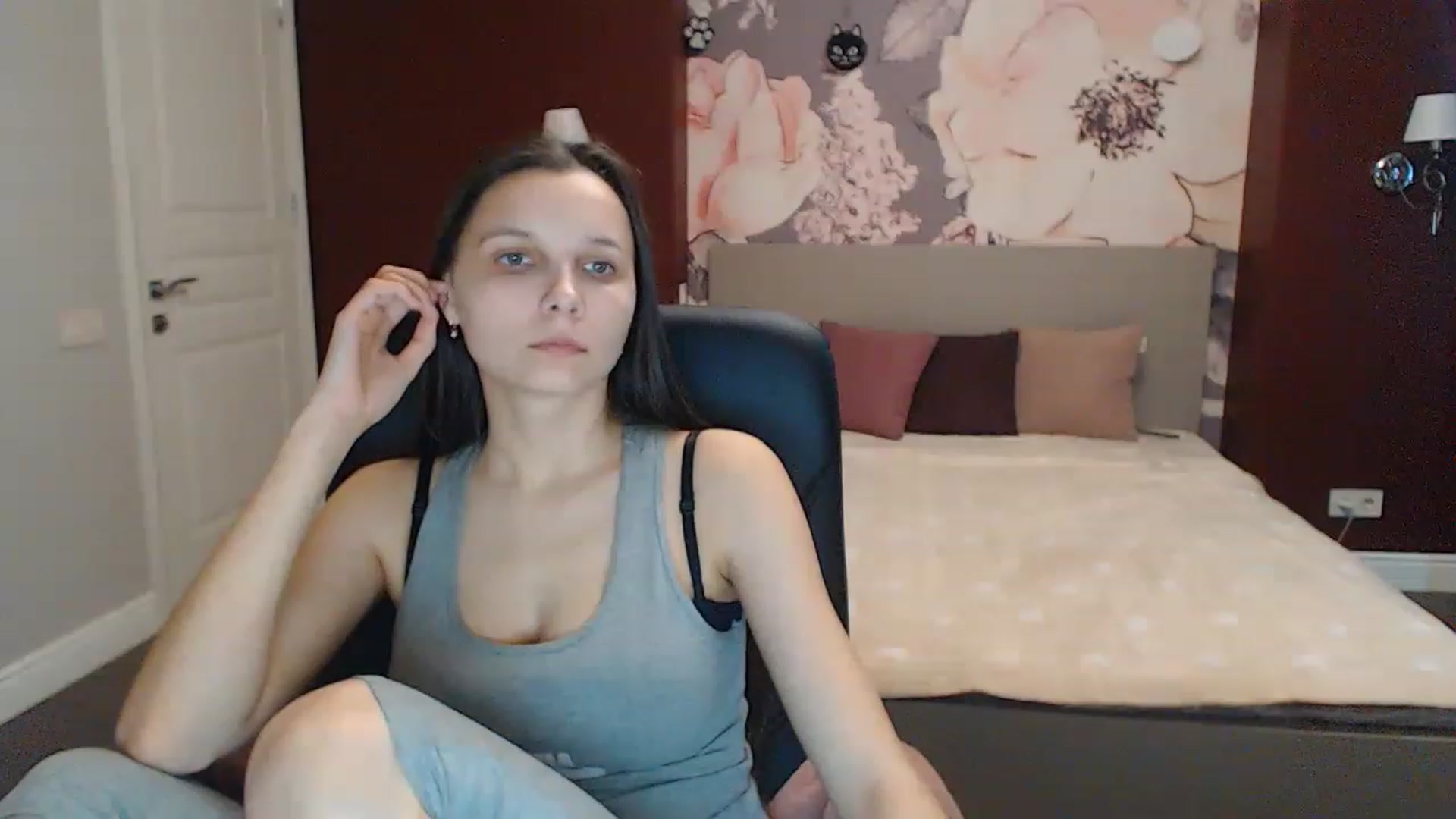 Gallery image thumbnail from Karina_Mils's myfreecams stream on, 02/24/2023, 12:28 image 3 of 20