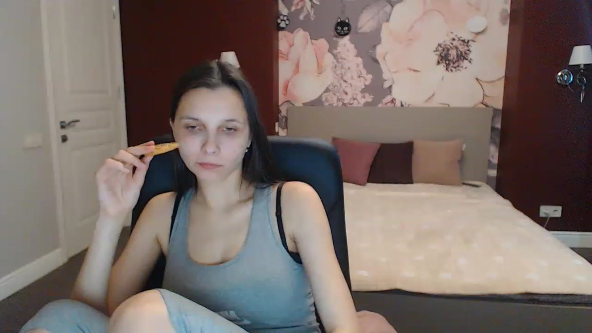 Gallery image thumbnail from Karina_Mils's myfreecams stream on, 02/24/2023, 12:28 image 11 of 20