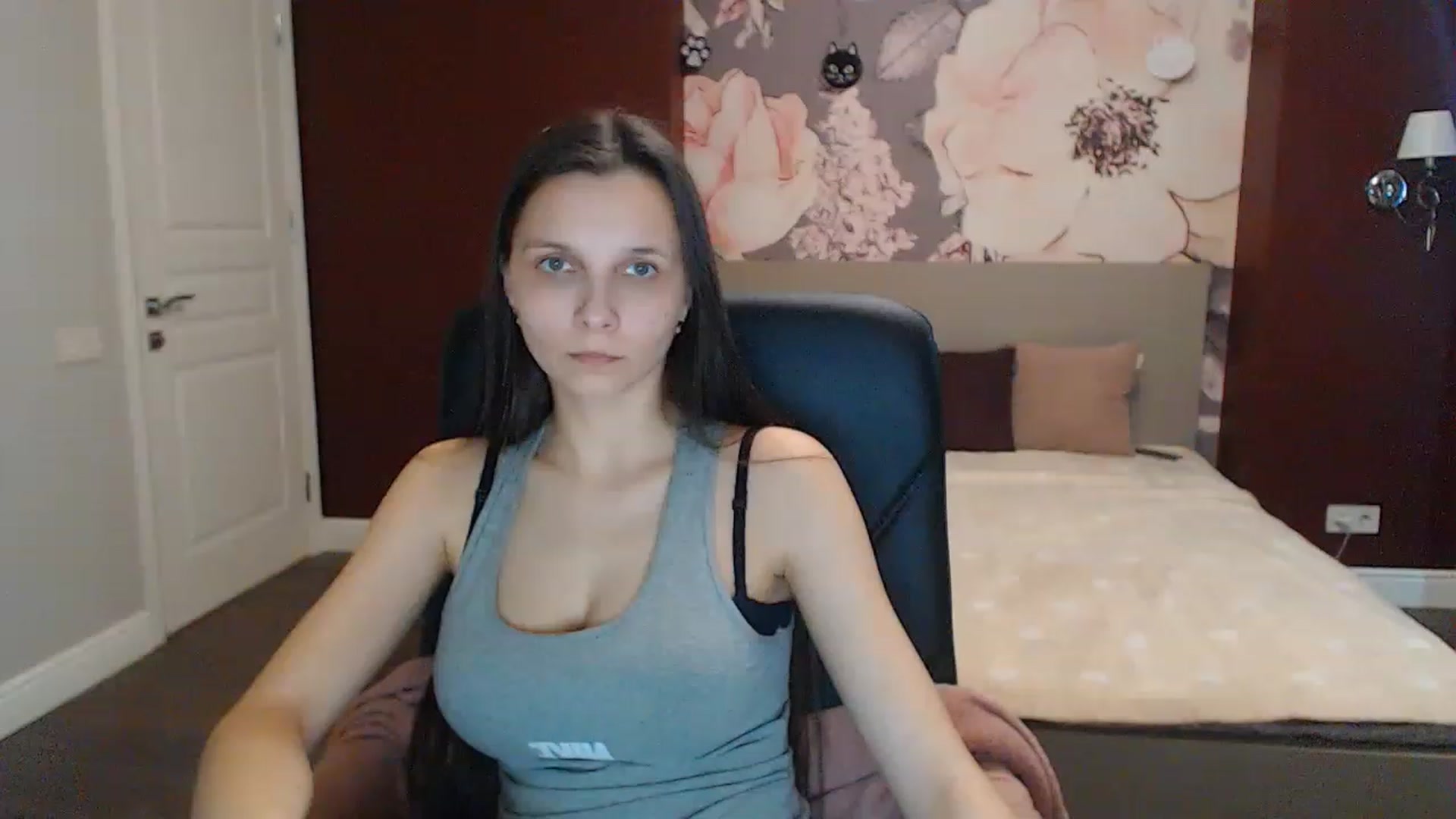 Gallery image thumbnail from Karina_Mils's myfreecams stream on, 02/24/2023, 12:28 image 19 of 20