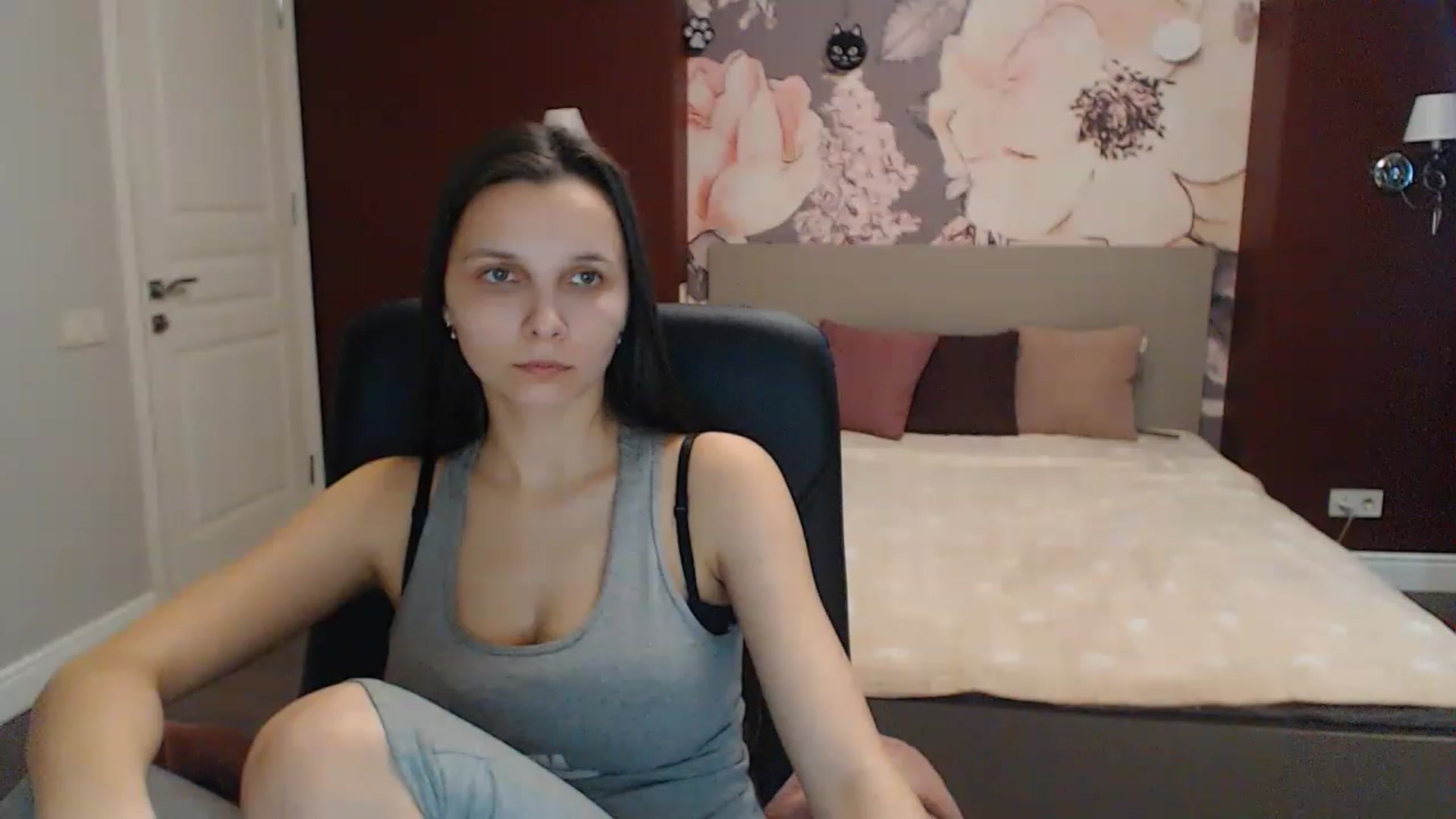 Gallery image thumbnail from Karina_Mils's myfreecams stream on, 02/24/2023, 12:28 image 4 of 20