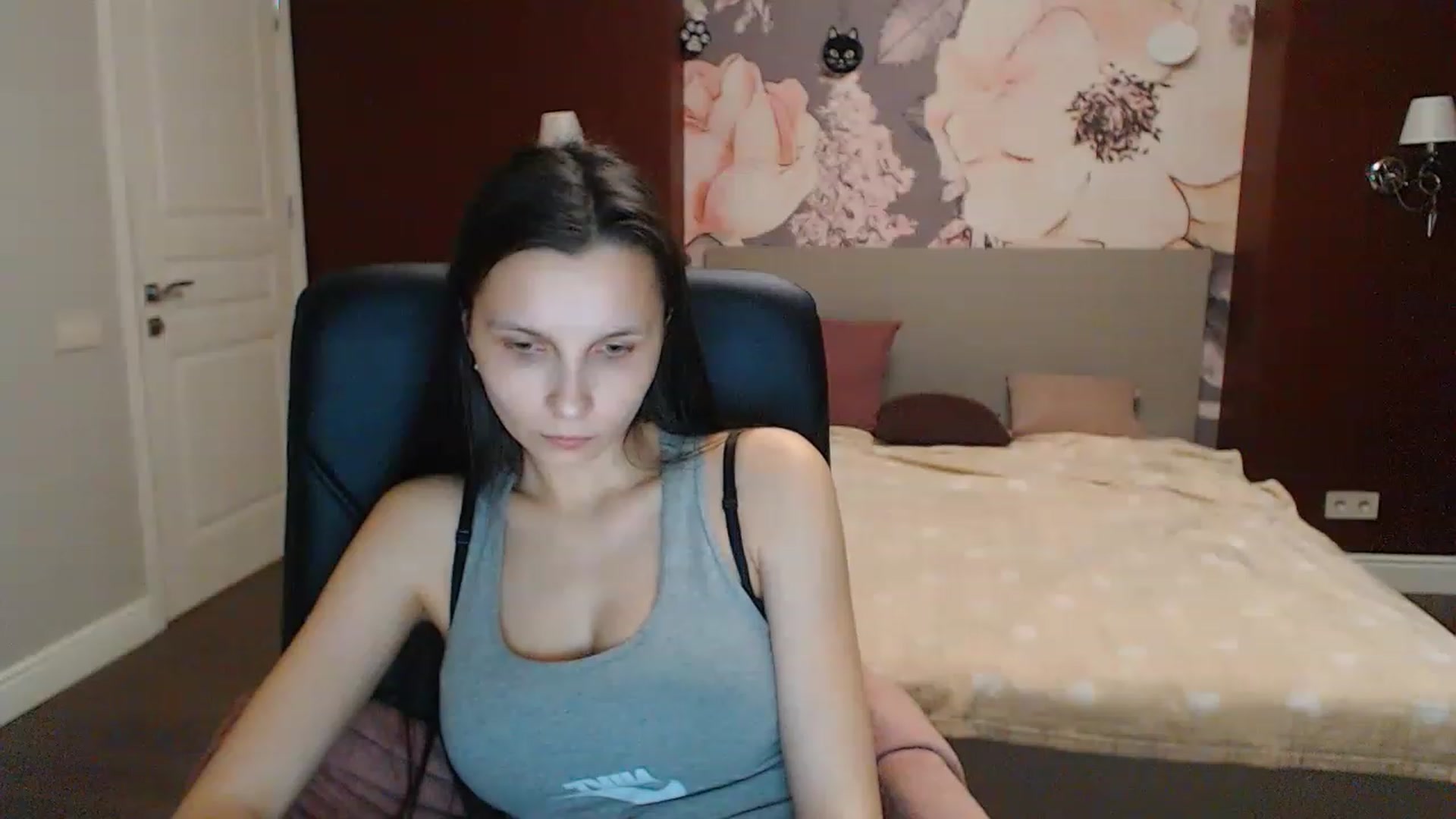 Gallery image thumbnail from Karina_Mils's myfreecams stream on, 02/24/2023, 16:36 image 15 of 20