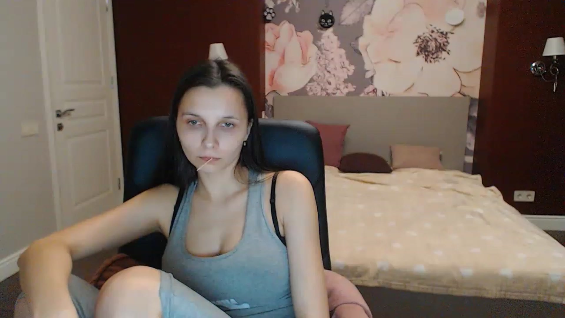 Gallery image thumbnail from Karina_Mils's myfreecams stream on, 02/24/2023, 16:36 image 12 of 20