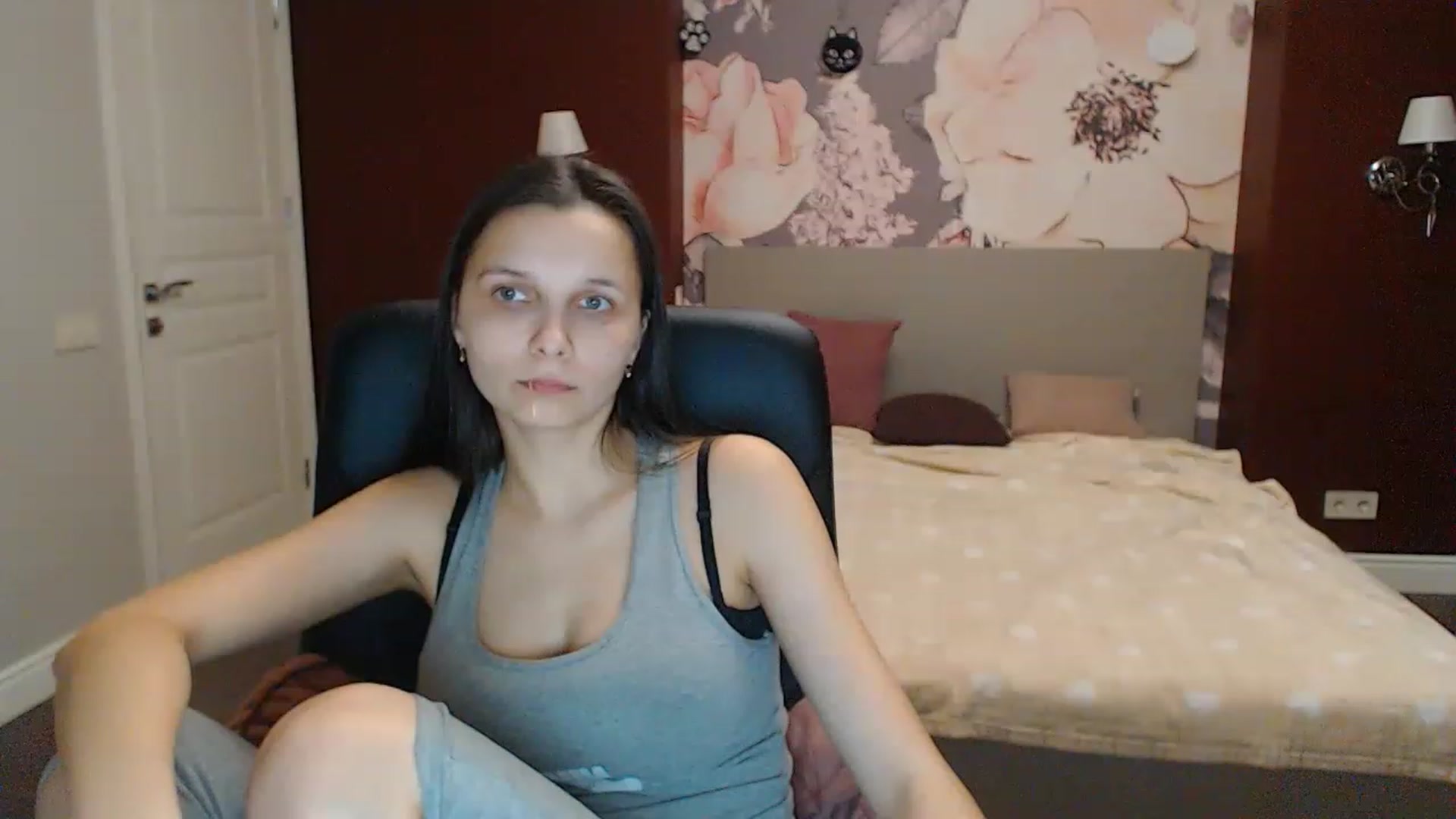 Gallery image thumbnail from Karina_Mils's myfreecams stream on, 02/24/2023, 16:36 image 8 of 20