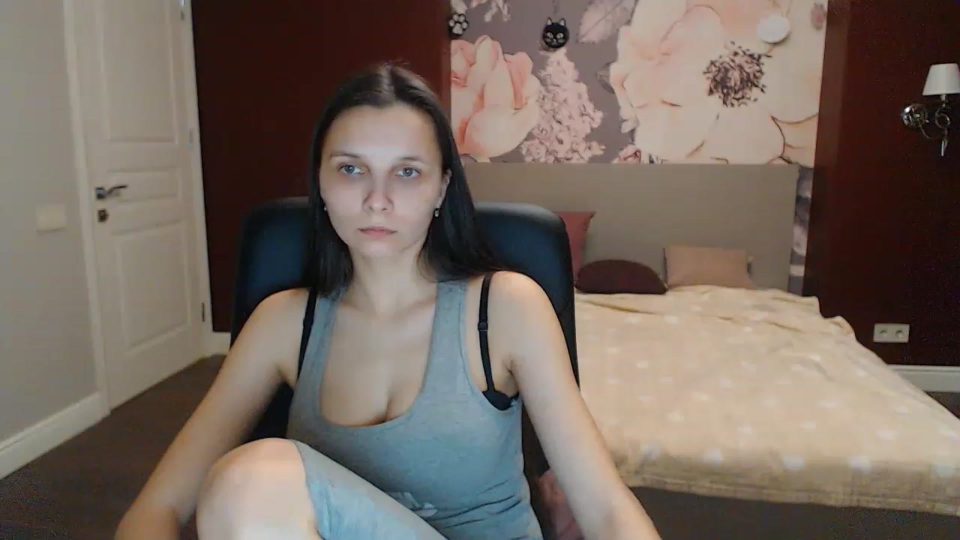 Gallery image thumbnail from Karina_Mils's myfreecams stream on, 02/24/2023, 16:36 image 17 of 20