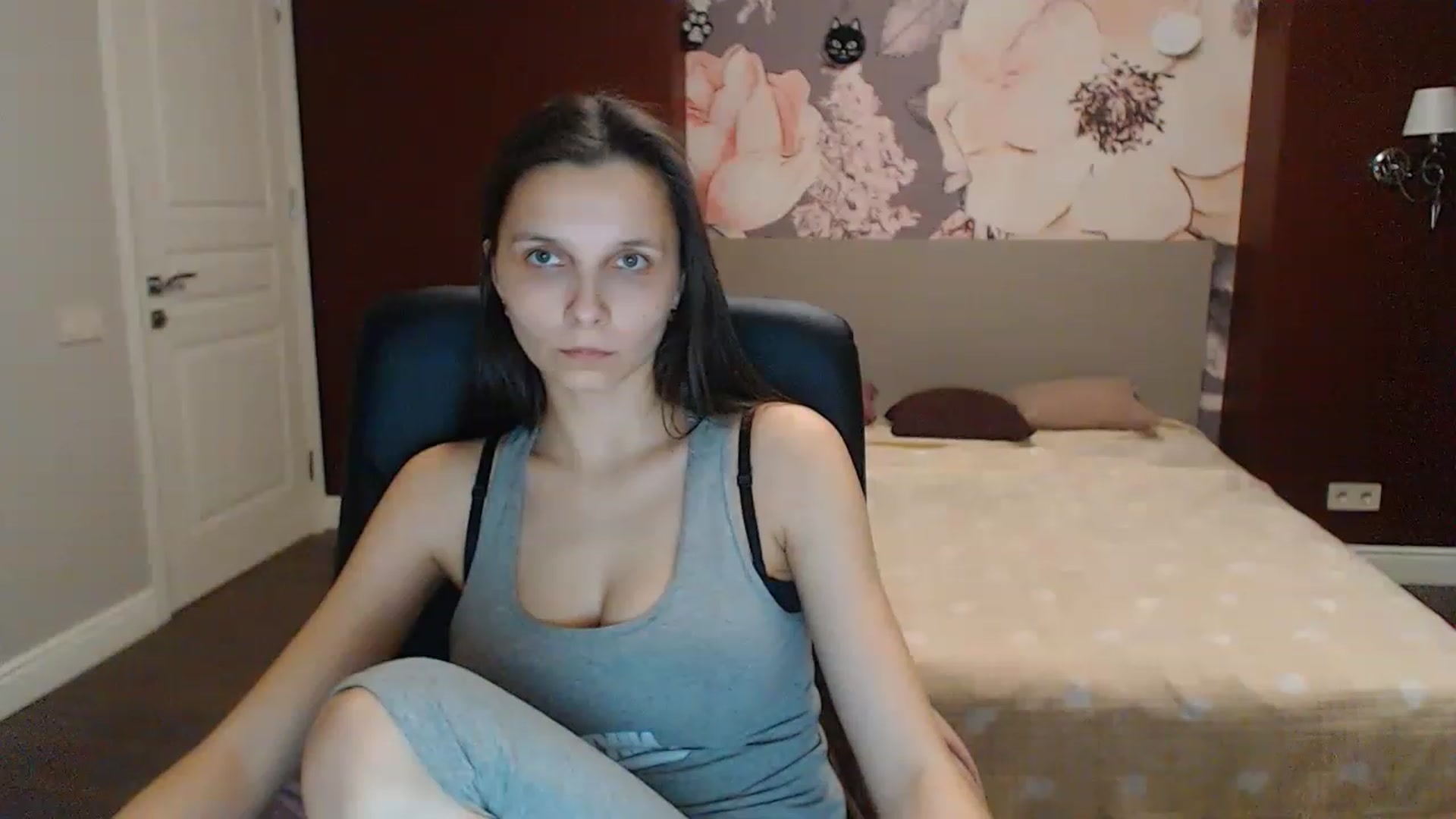 Gallery image thumbnail from Karina_Mils's myfreecams stream on, 02/24/2023, 17:28 image 9 of 20