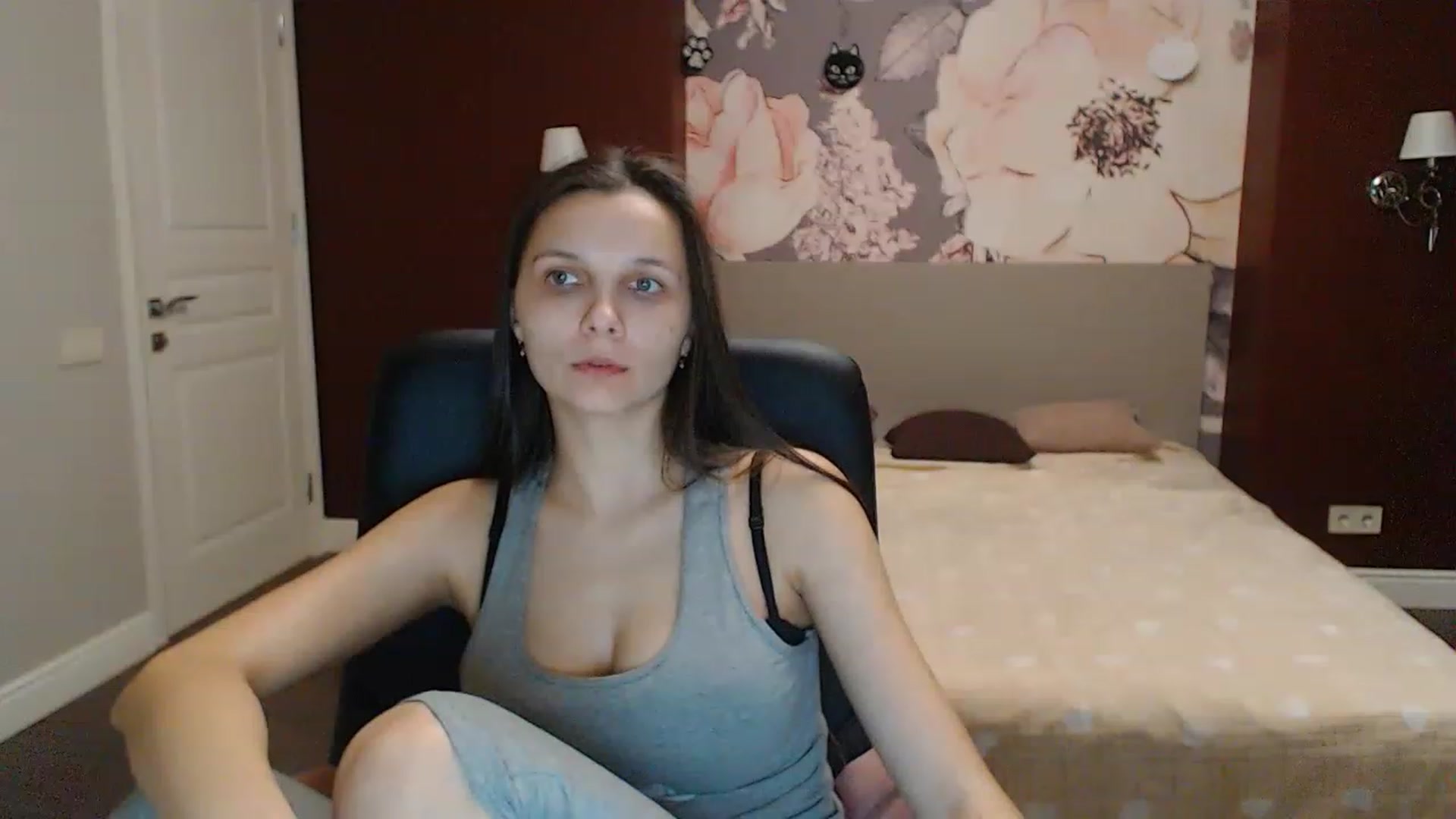Gallery image thumbnail from Karina_Mils's myfreecams stream on, 02/24/2023, 17:28 image 20 of 20