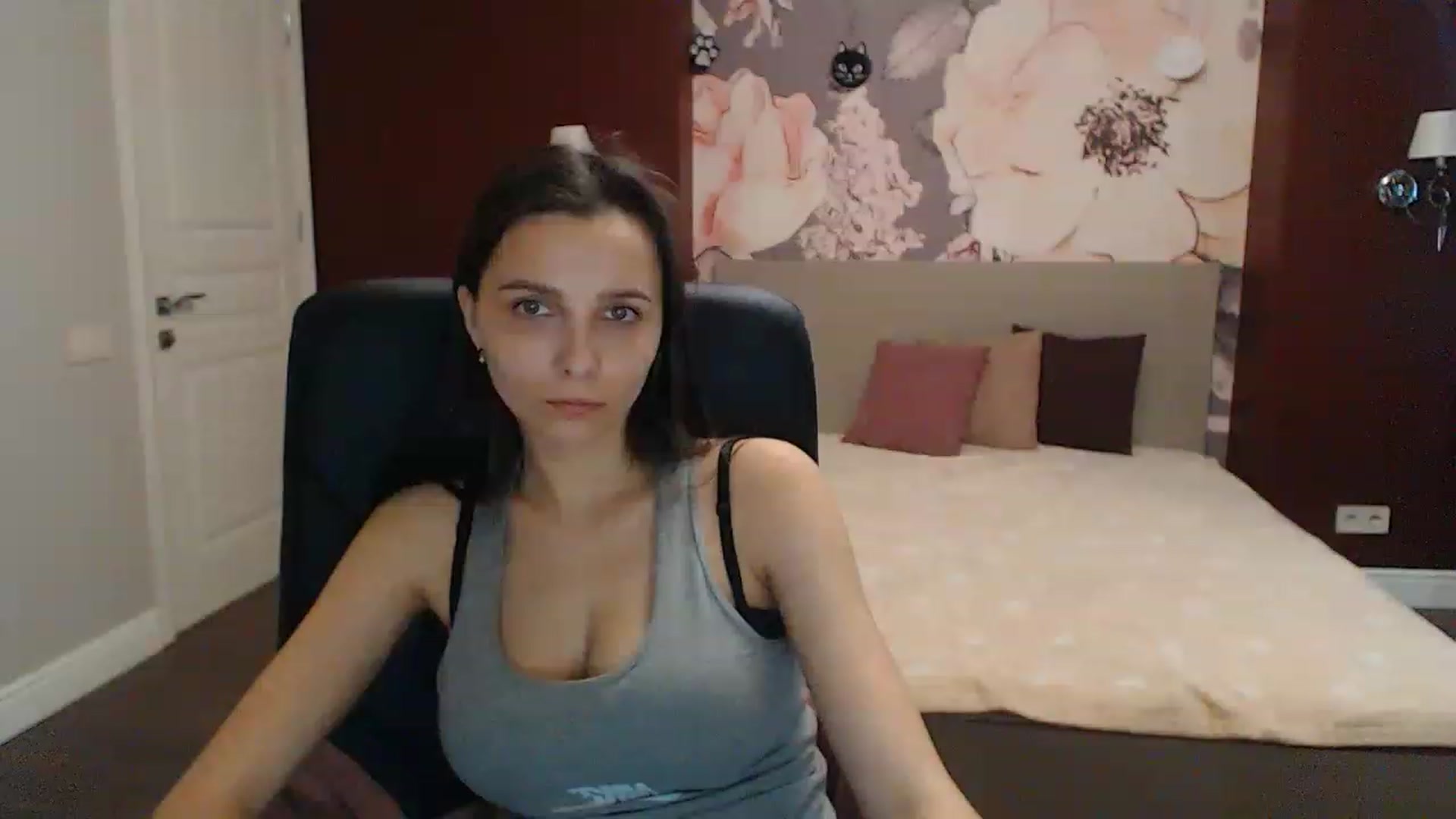 Gallery image thumbnail from Karina_Mils's myfreecams stream on, 02/25/2023, 13:41 image 20 of 20
