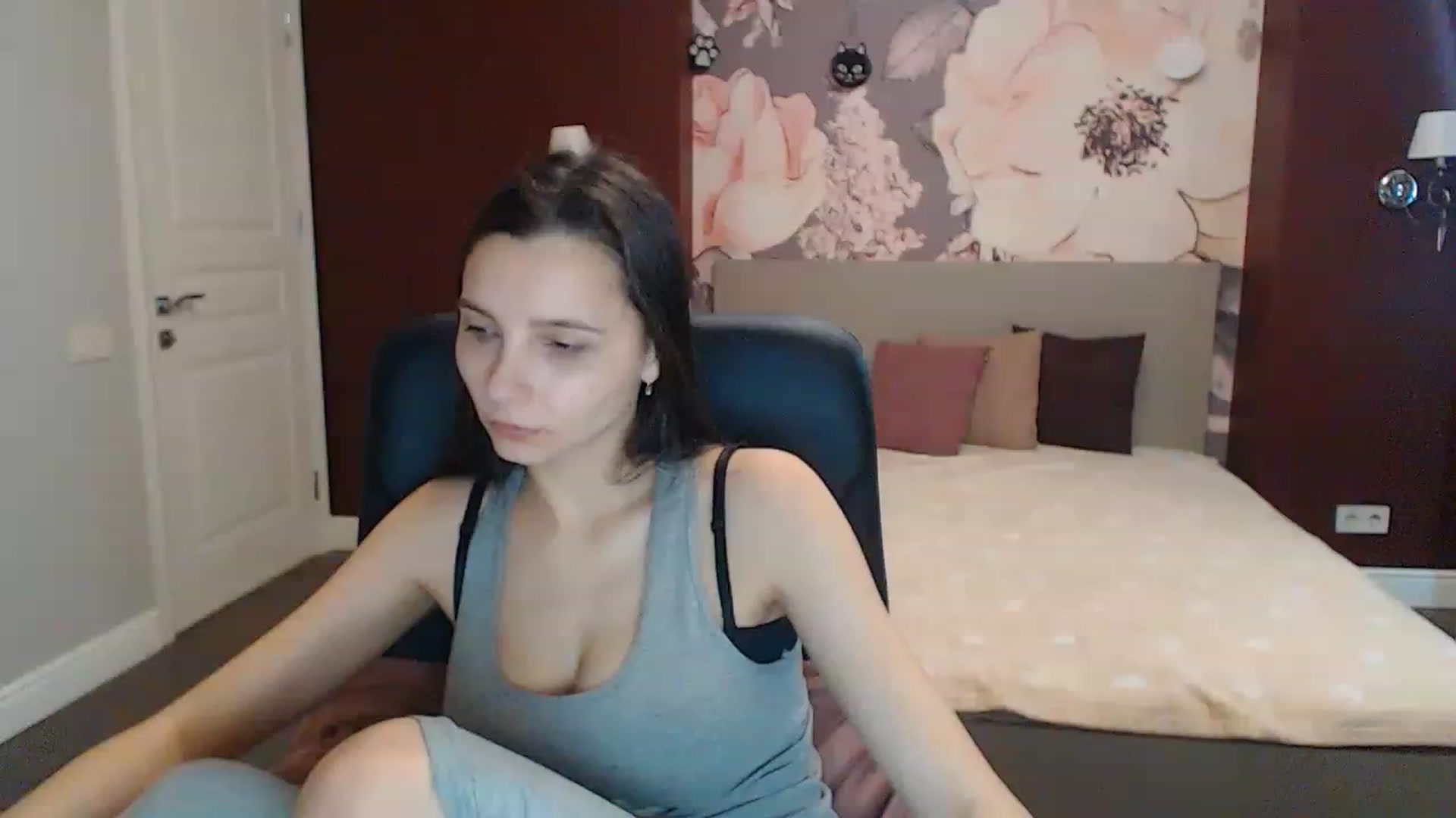 Gallery image thumbnail from Karina_Mils's myfreecams stream on, 02/25/2023, 13:41 image 3 of 20