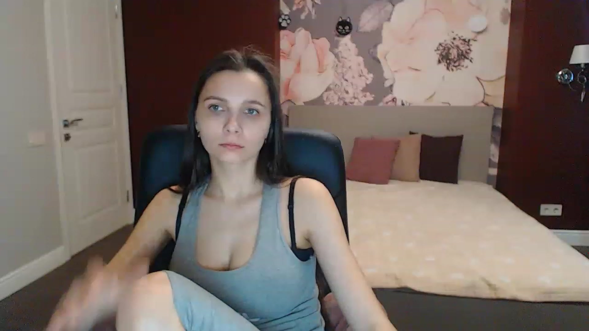 Gallery image thumbnail from Karina_Mils's myfreecams stream on, 02/25/2023, 13:41 image 16 of 20
