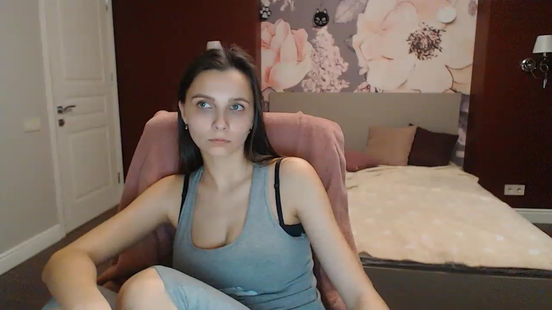 Gallery image thumbnail from Karina_Mils's myfreecams stream on, 02/25/2023, 16:57 image 2 of 20