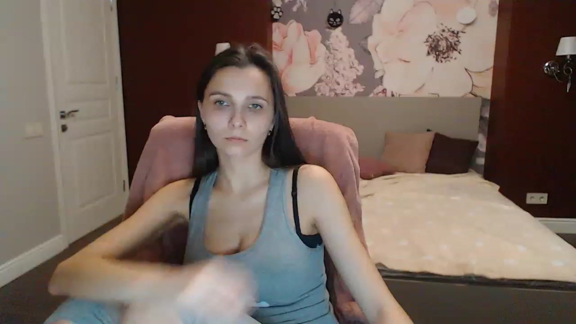 Gallery image thumbnail from Karina_Mils's myfreecams stream on, 02/25/2023, 16:57 image 1 of 20
