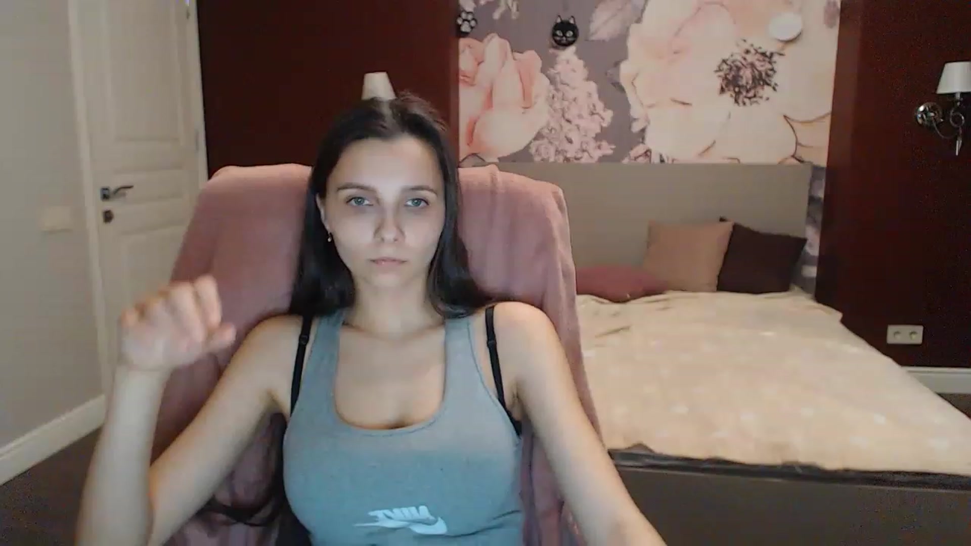 Gallery image thumbnail from Karina_Mils's myfreecams stream on, 02/25/2023, 16:57 image 8 of 20