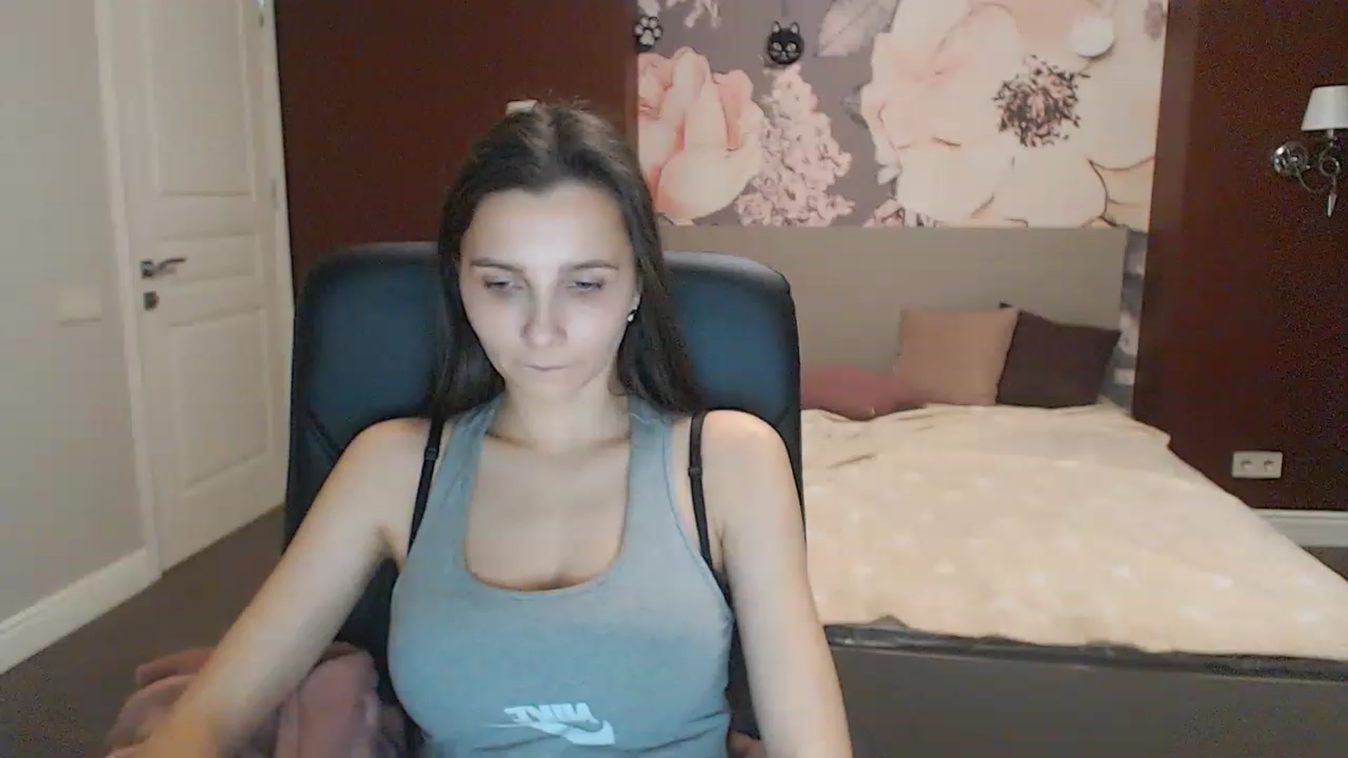 Gallery image thumbnail from Karina_Mils's myfreecams stream on, 02/25/2023, 16:57 image 11 of 20