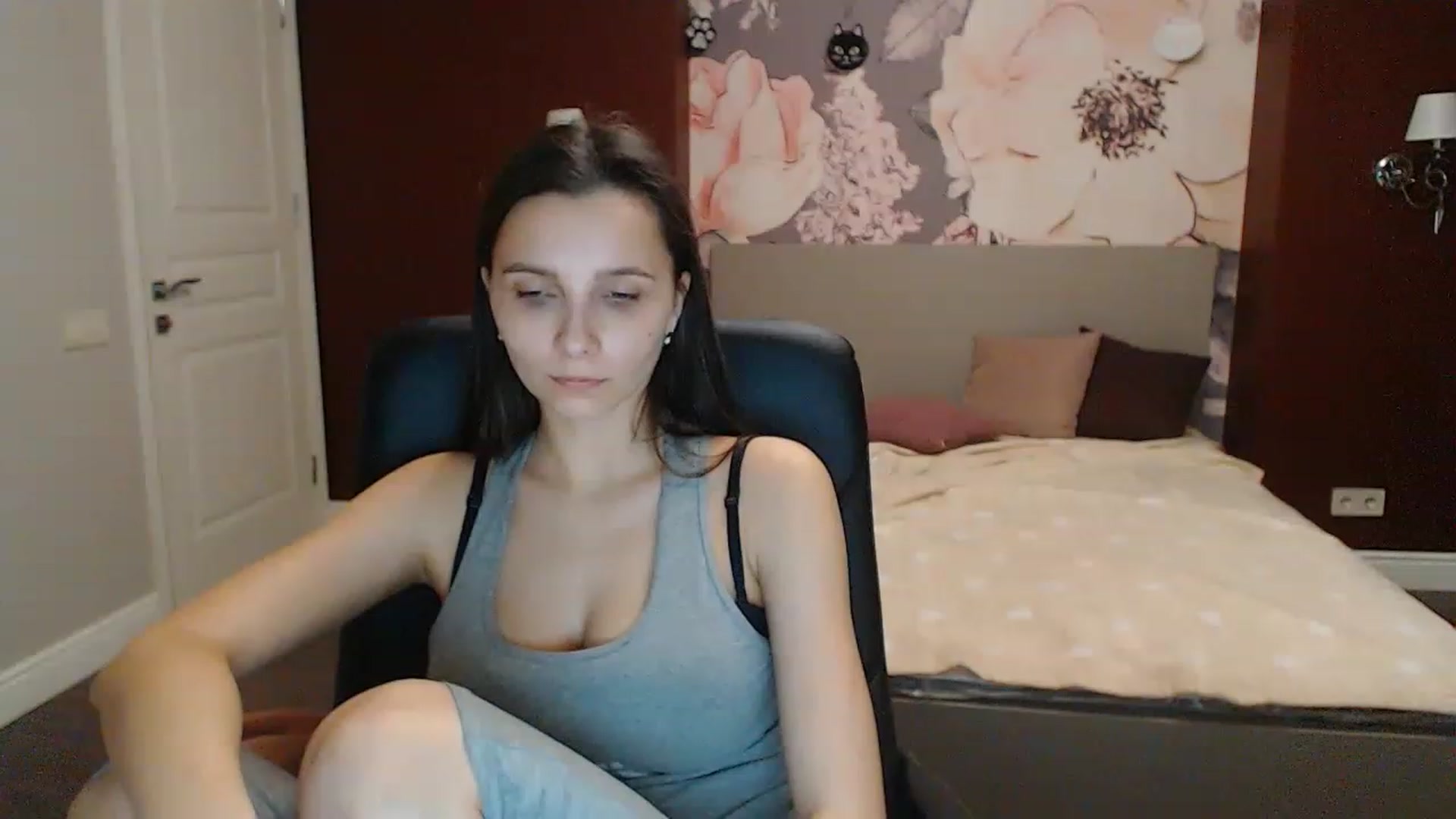 Gallery image thumbnail from Karina_Mils's myfreecams stream on, 02/25/2023, 16:57 image 15 of 20