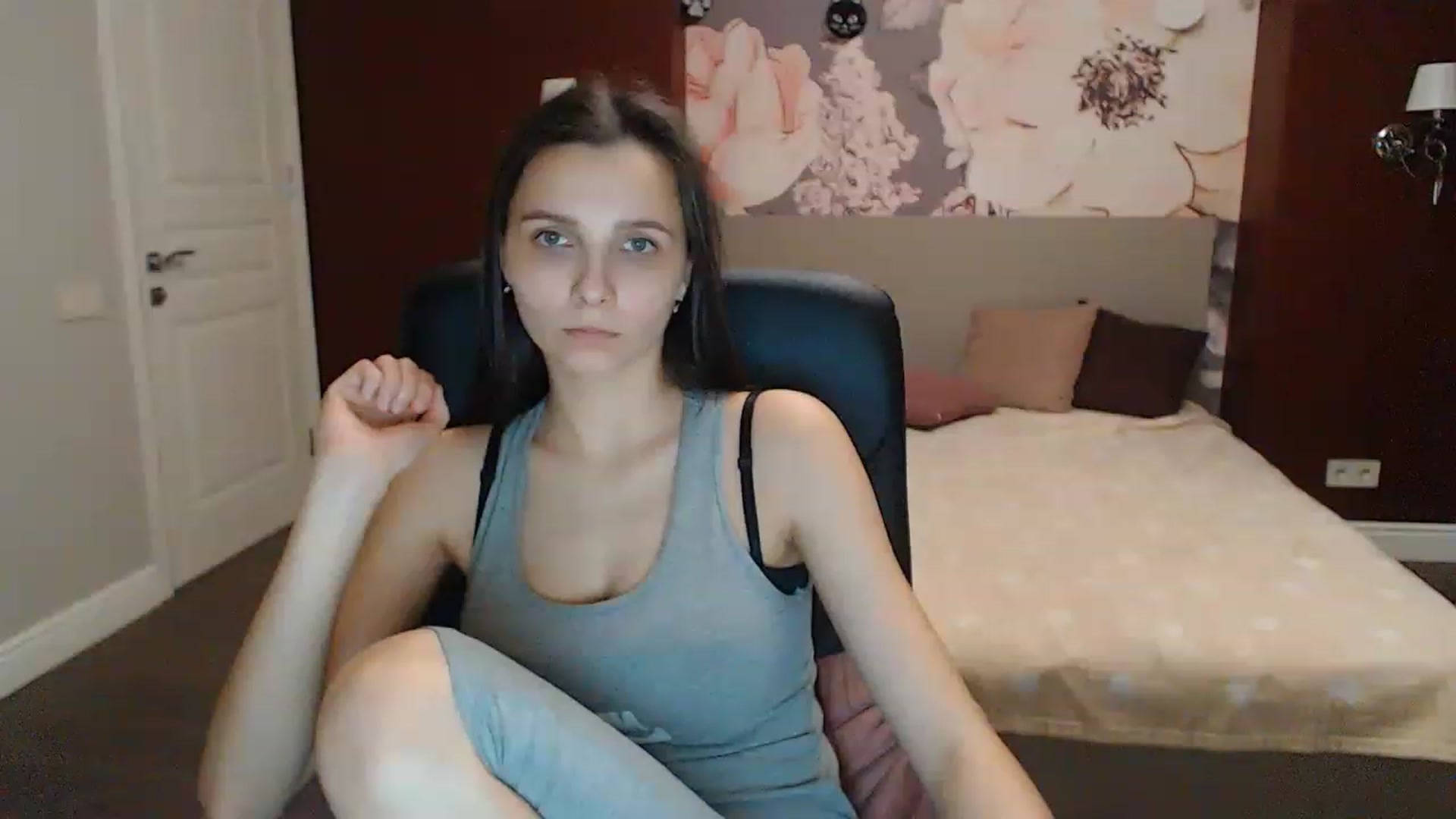Gallery image thumbnail from Karina_Mils's myfreecams stream on, 02/25/2023, 18:06 image 2 of 20