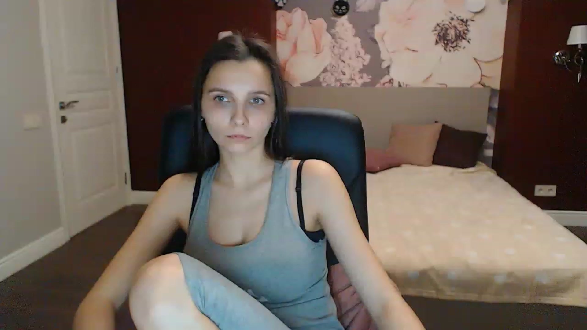 Gallery image thumbnail from Karina_Mils's myfreecams stream on, 02/25/2023, 18:06 image 5 of 20